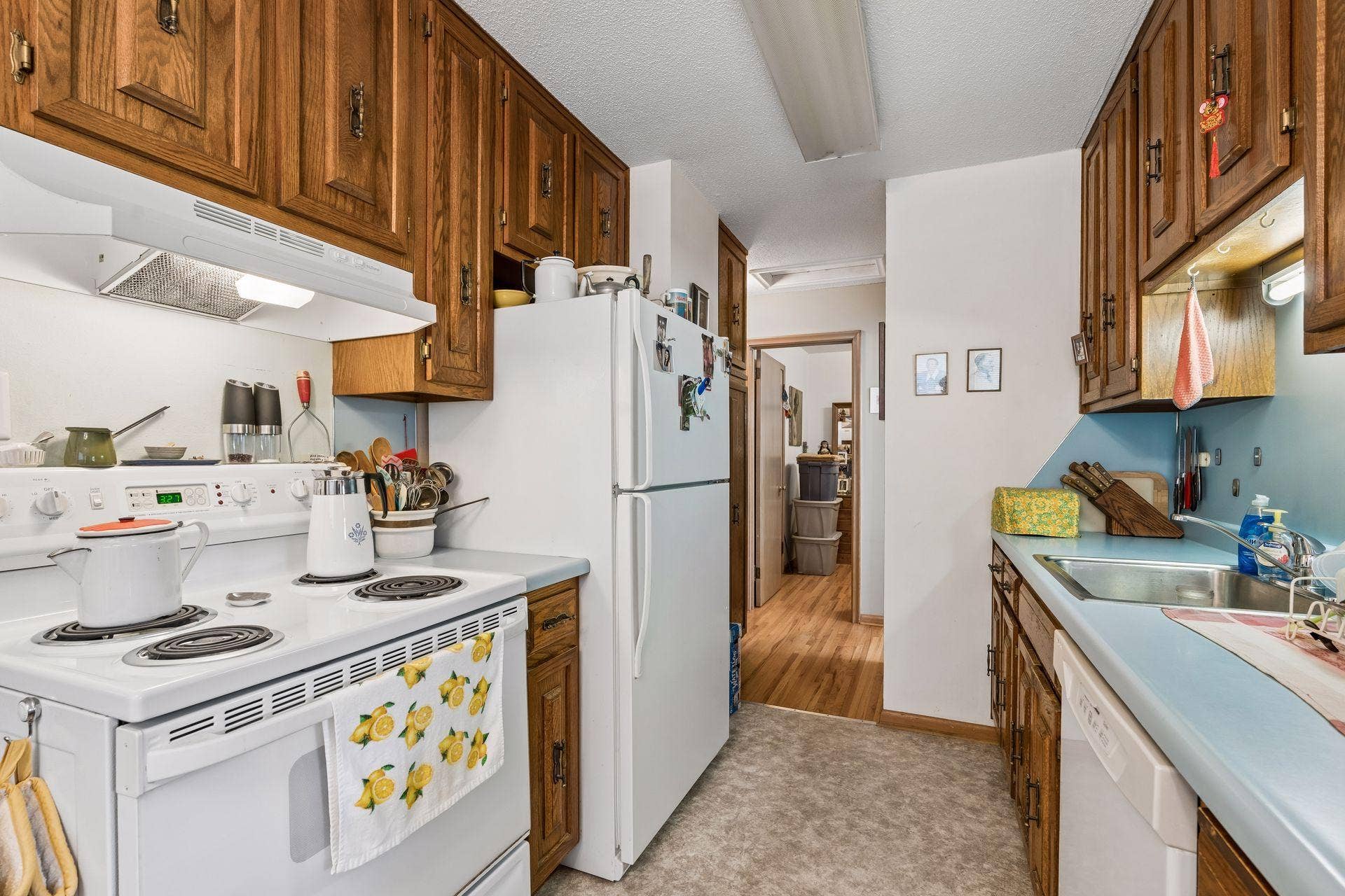 1538/1540 Hartford Avenue, 94, Saint Paul, MN 55116 1538/1540 Hartford Avenue, 94, Saint Paul, MN 55116