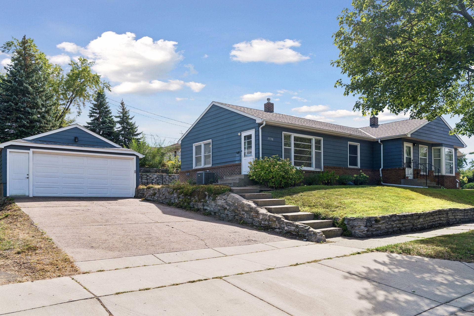 1538/1540 Hartford Avenue, 94, Saint Paul, MN 55116 1538/1540 Hartford Avenue, 94, Saint Paul, MN 55116