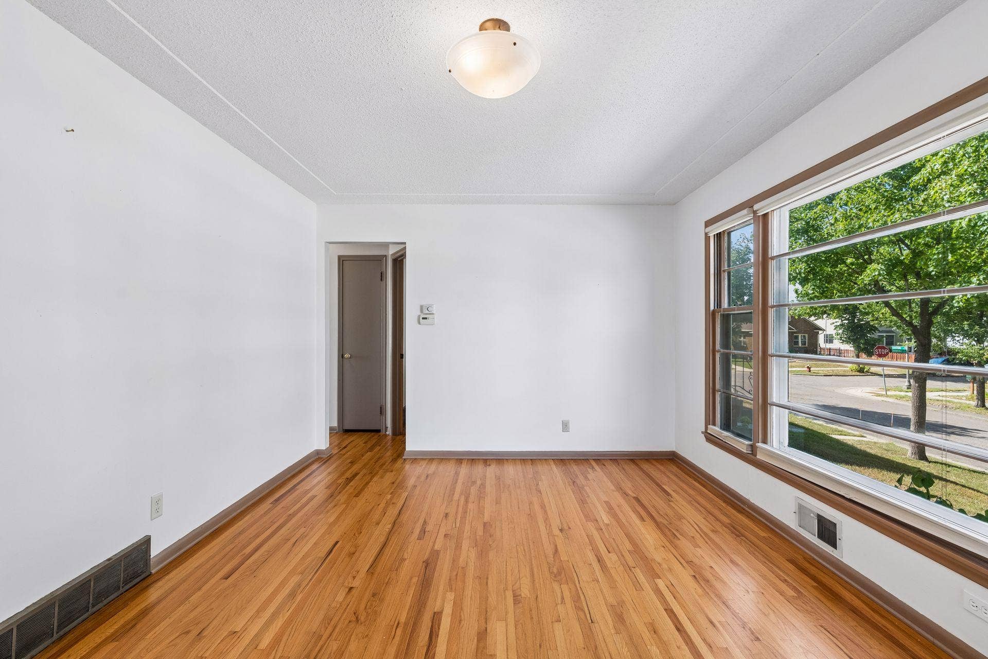 1538/1540 Hartford Avenue, 94, Saint Paul, MN 55116 1538/1540 Hartford Avenue, 94, Saint Paul, MN 55116