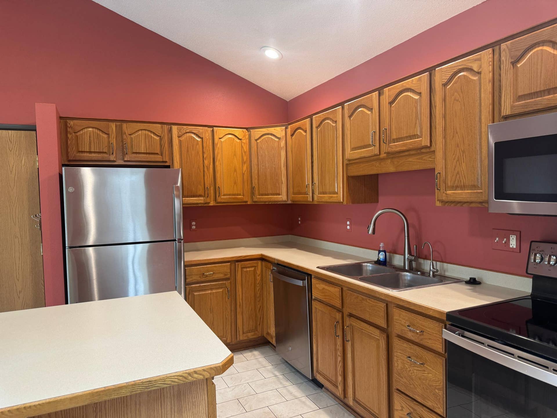 300 Roosevelt Road SW, #12, Bemidji, MN 56601 Kitchen 3
