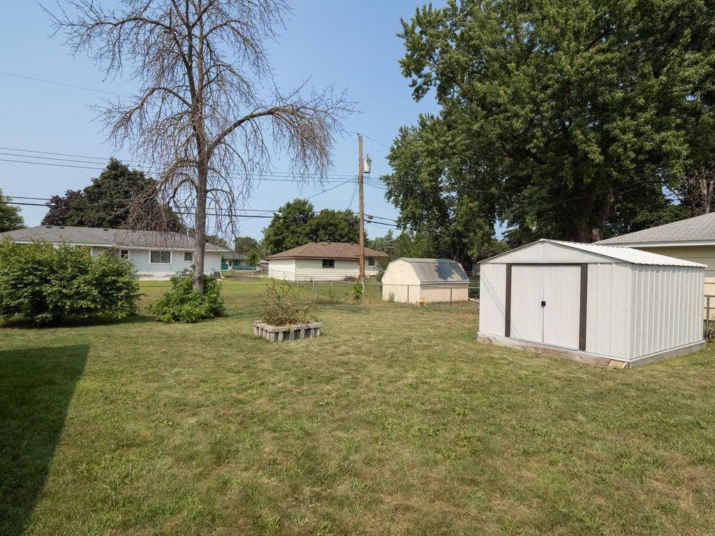 6231 Quail Avenue N, Brooklyn Center, MN 55429 007-020-Back Yard-1024x768.jpg