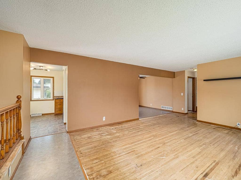 6231 Quail Avenue N, Brooklyn Center, MN 55429 011-007-Living Room-1024x768.jpg