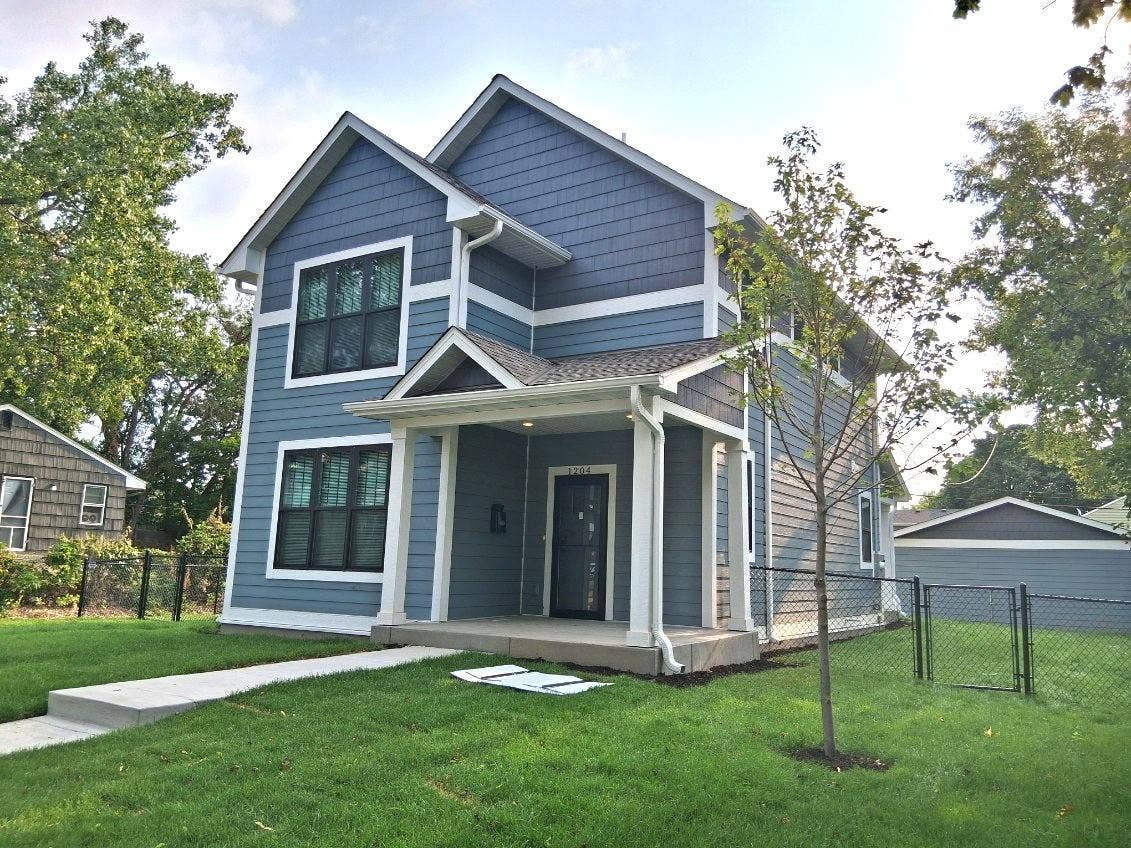 1204 Knox Exterior best.jpg