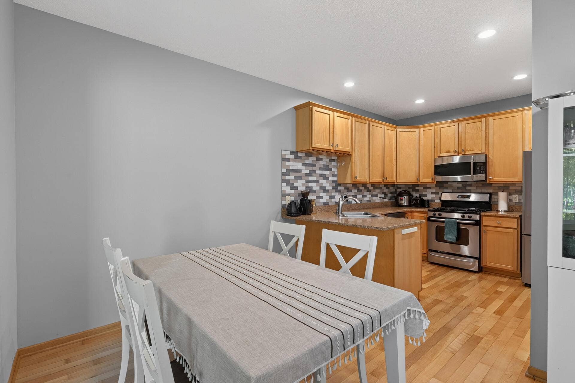 5058 Yuma Lane N, Plymouth, MN 55446 5058 Yuma Lane N, Plymouth, MN 55446