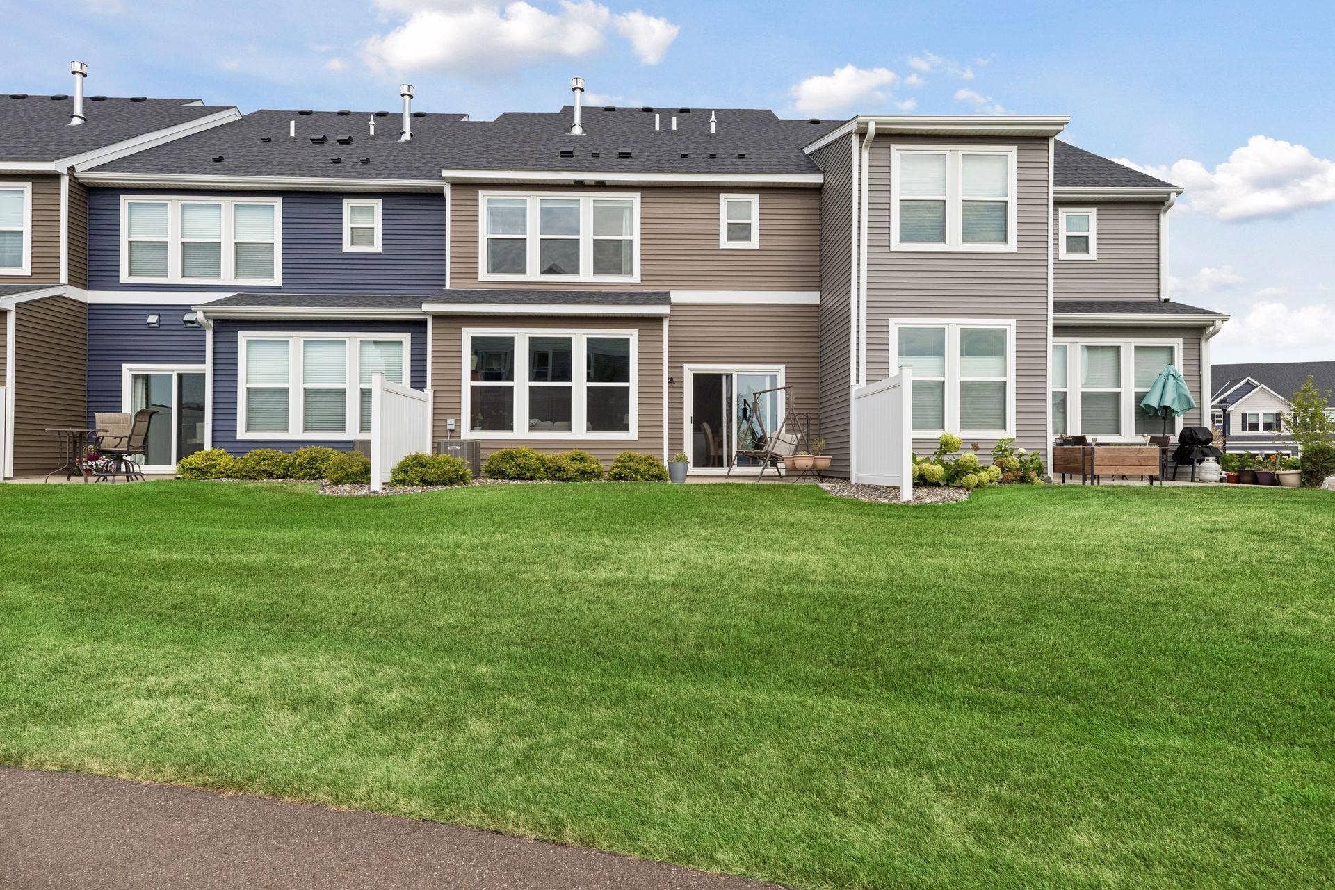 9729 4th Street N, Lake Elmo, MN 55042 9729 4th Street N, Lake Elmo, MN 55042