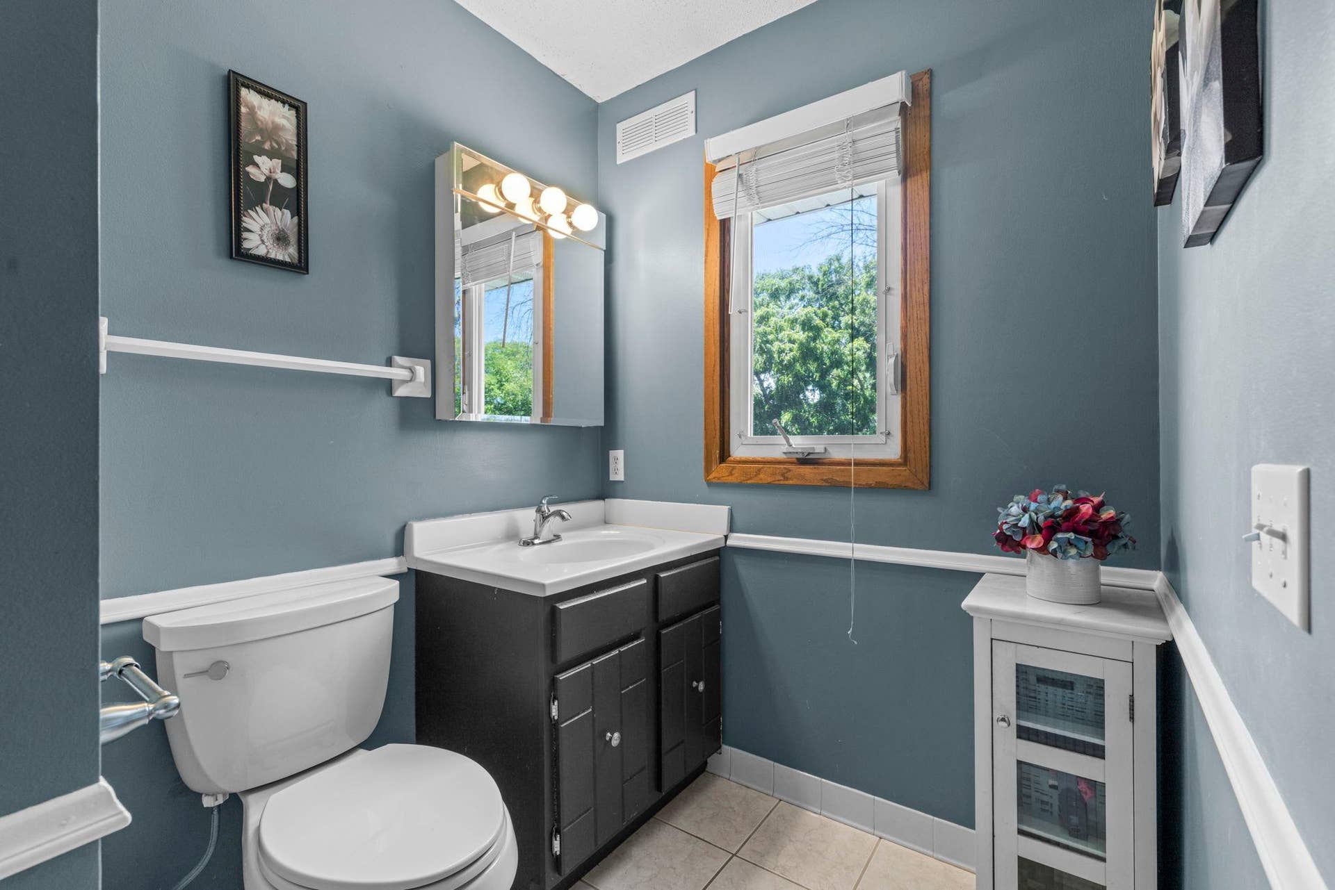 10500 Utah Road, Bloomington, MN 55438 Remodeled 3/4 Bath in Primary Suite