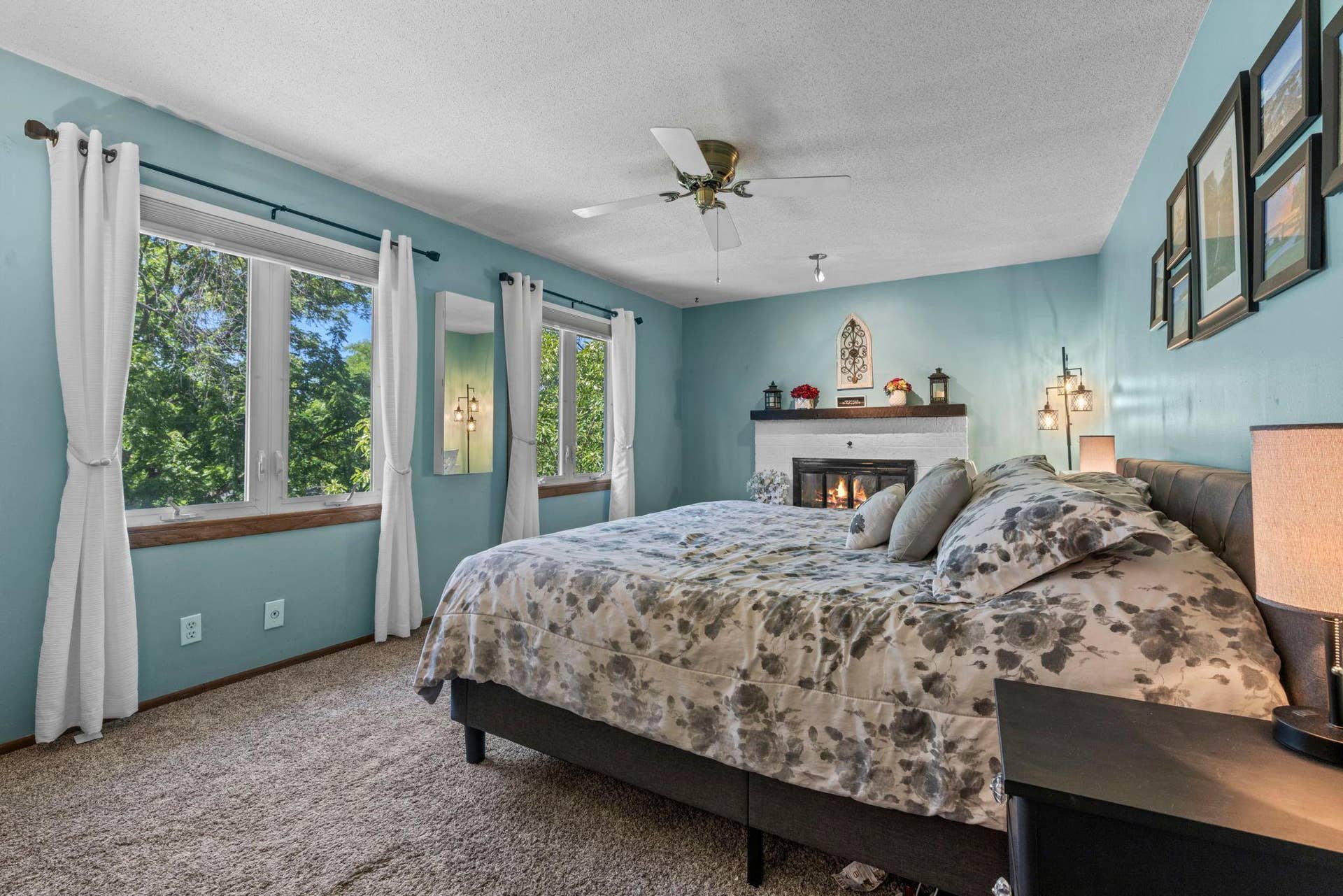 10500 Utah Road, Bloomington, MN 55438 Primary bedroom suite is spacious and beautiful