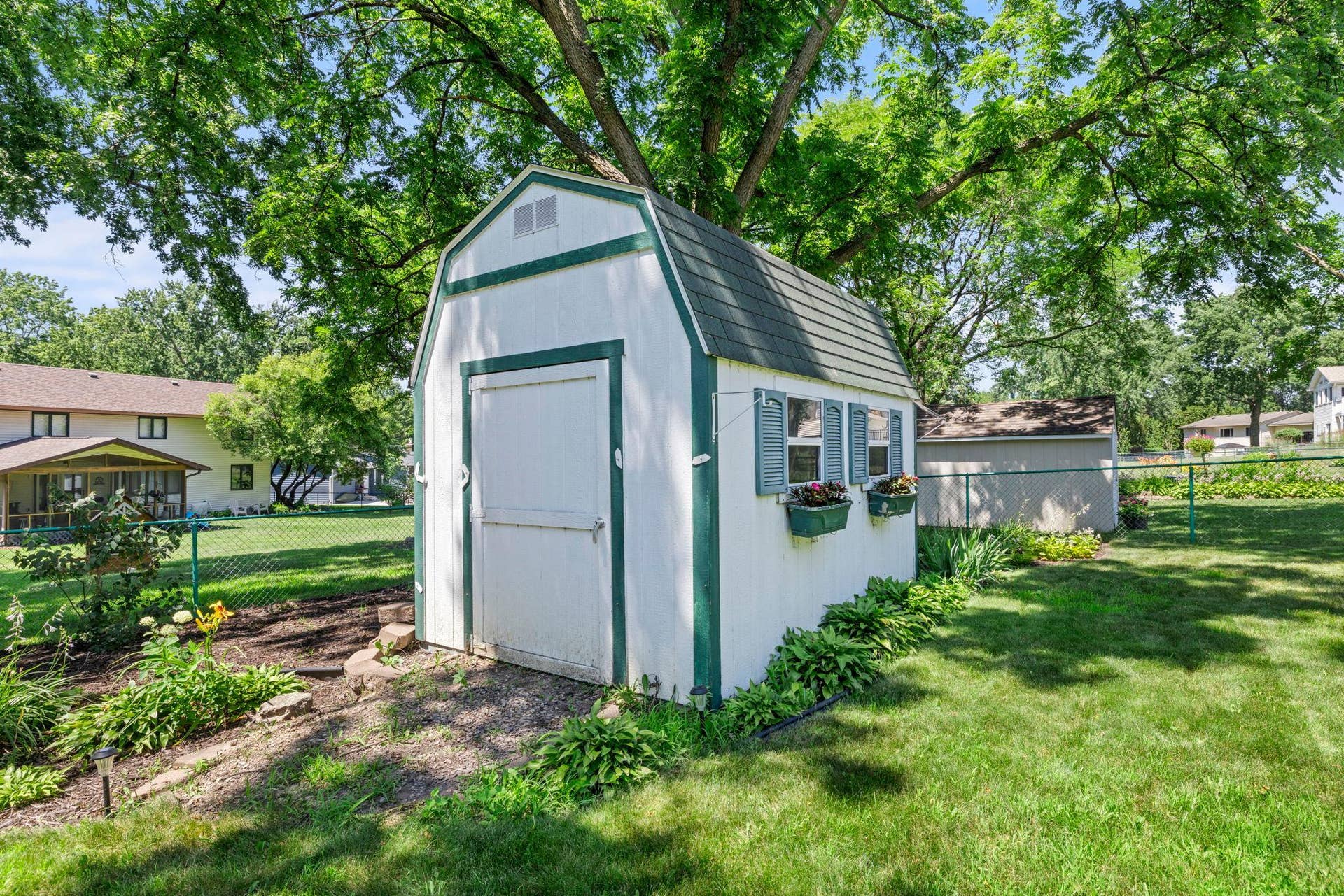 10500 Utah Road, Bloomington, MN 55438 Nice garden shed