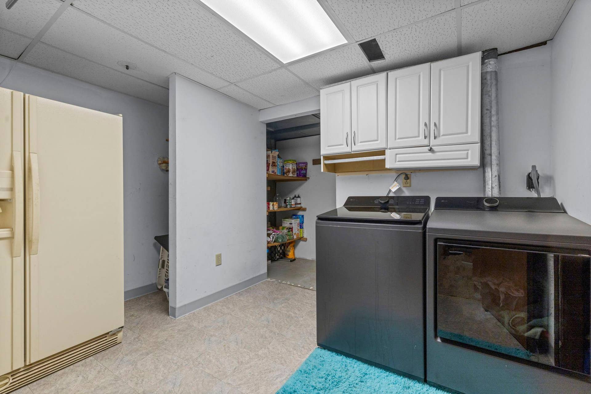 10500 Utah Road, Bloomington, MN 55438 Laundry Room