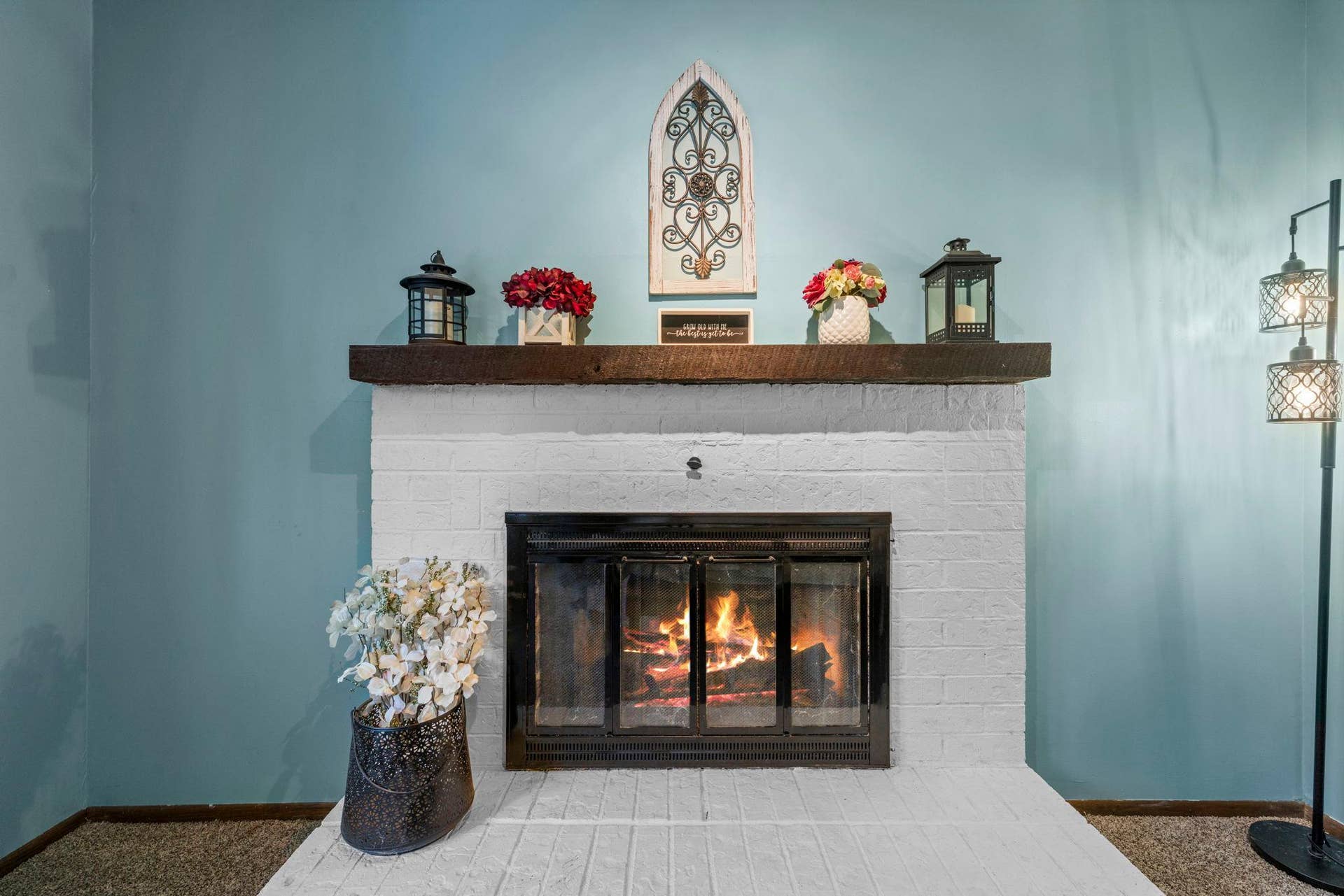 10500 Utah Road, Bloomington, MN 55438 Fireplace in primary suite