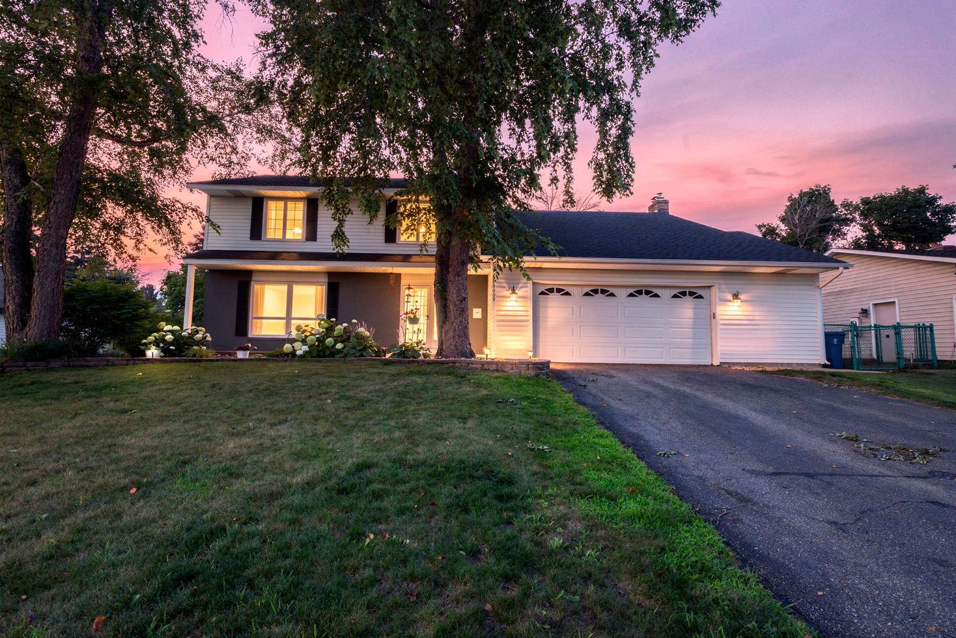 10500 Utah Road, Bloomington, MN 55438 Beautiful at any time of day