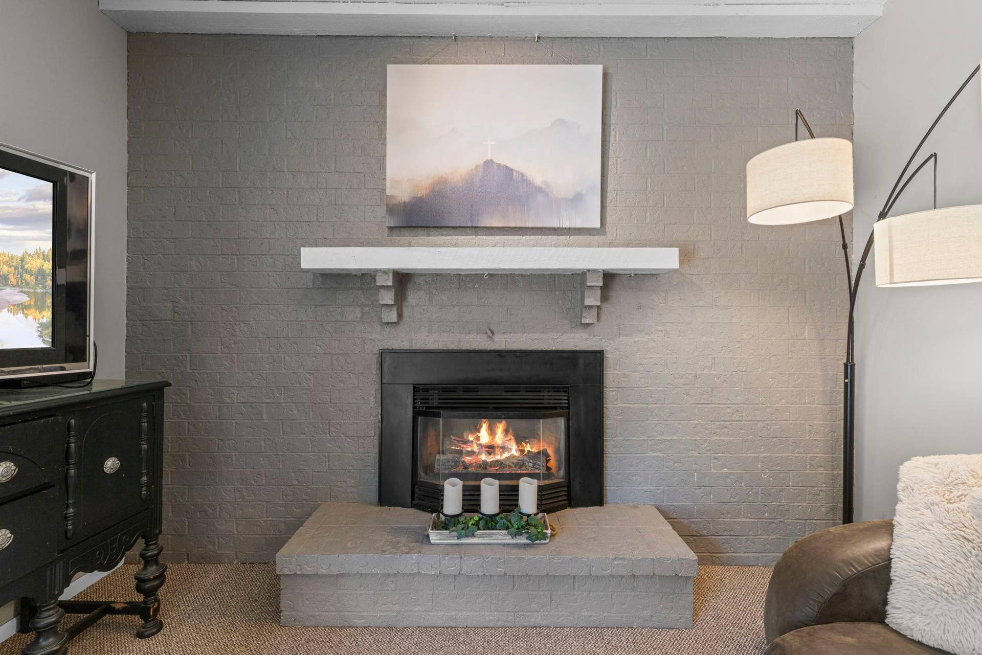 10500 Utah Road, Bloomington, MN 55438 Fireplace in family room