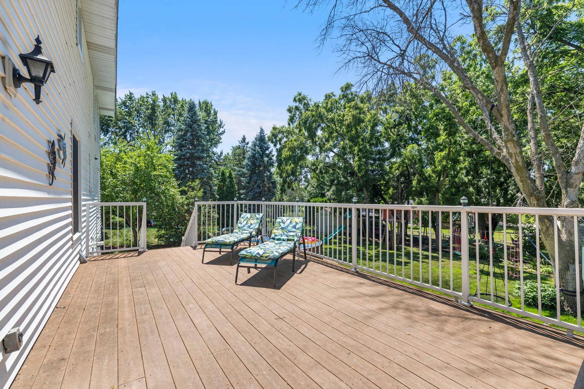 10500 Utah Road, Bloomington, MN 55438 Nice deck with stairs to yard