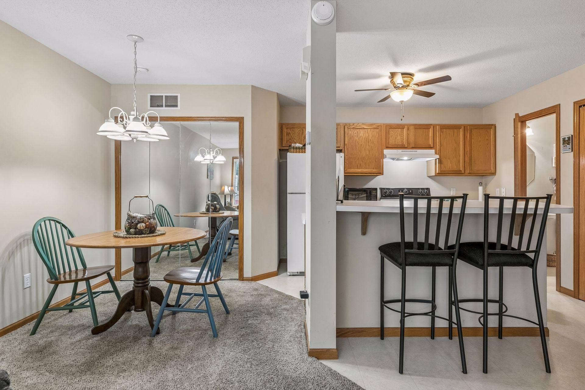 6991 21st Street N, Oakdale, MN 55128 6991 21st Street N, Oakdale, MN 55128