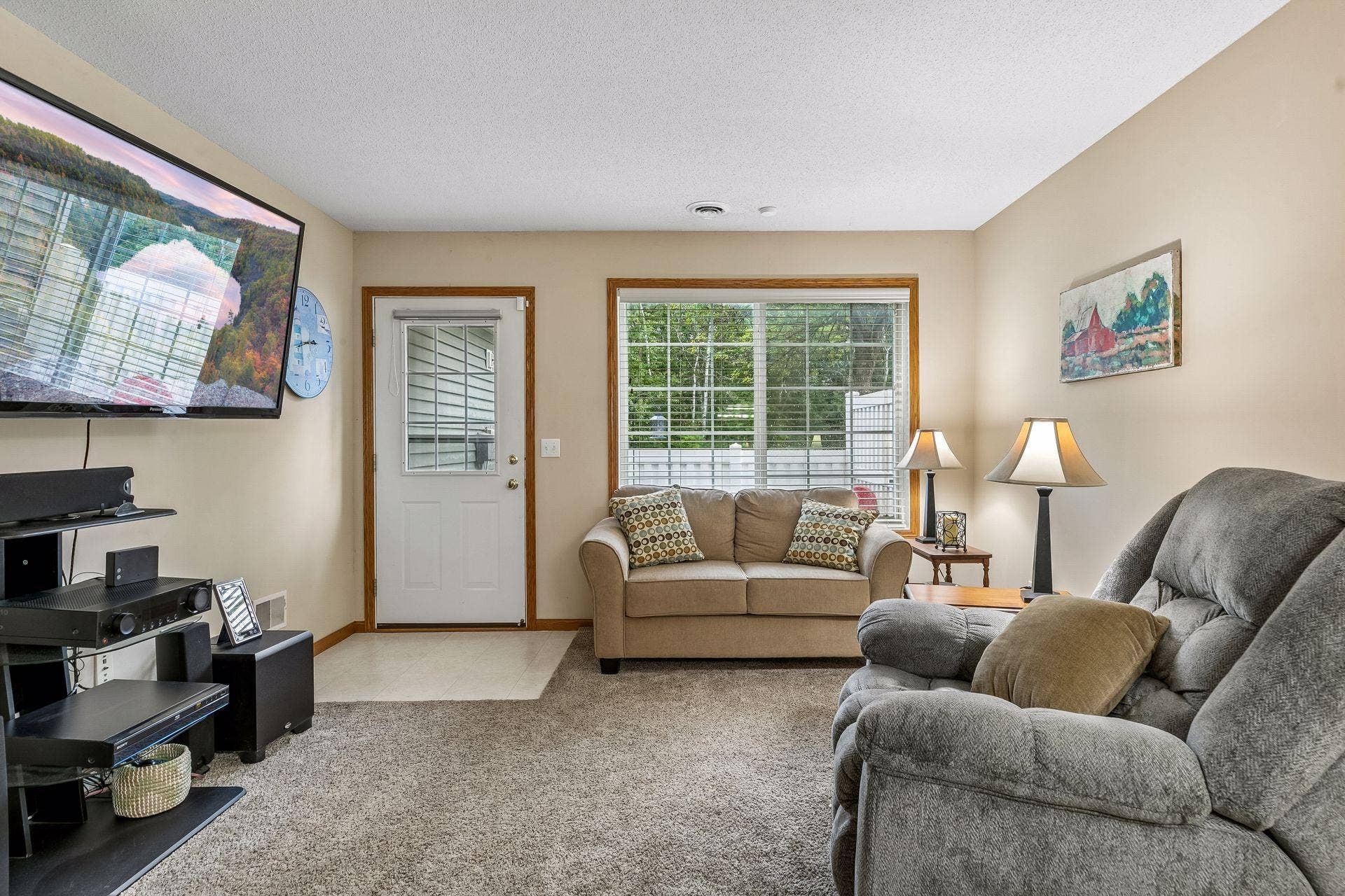 6991 21st Street N, Oakdale, MN 55128 6991 21st Street N, Oakdale, MN 55128