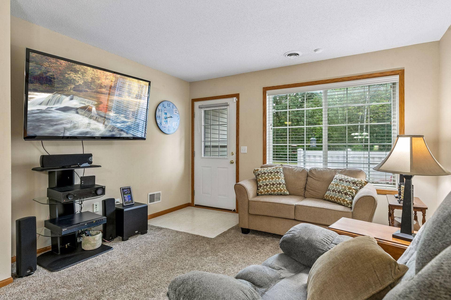 6991 21st Street N, Oakdale, MN 55128 6991 21st Street N, Oakdale, MN 55128