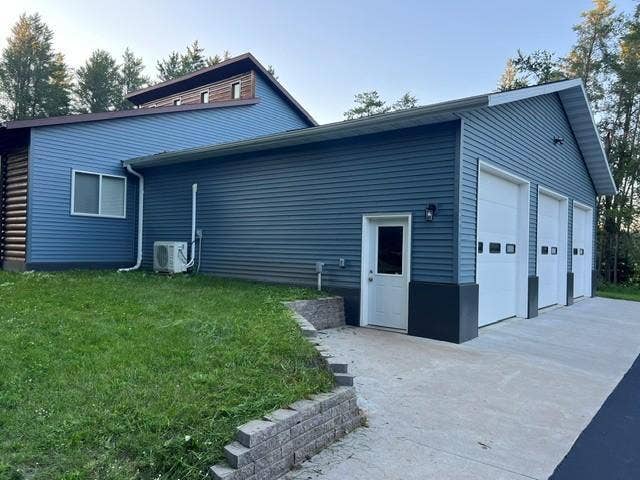 26749 Upper Necktie River Drive, Bemidji, MN 56601 Entry.jpg