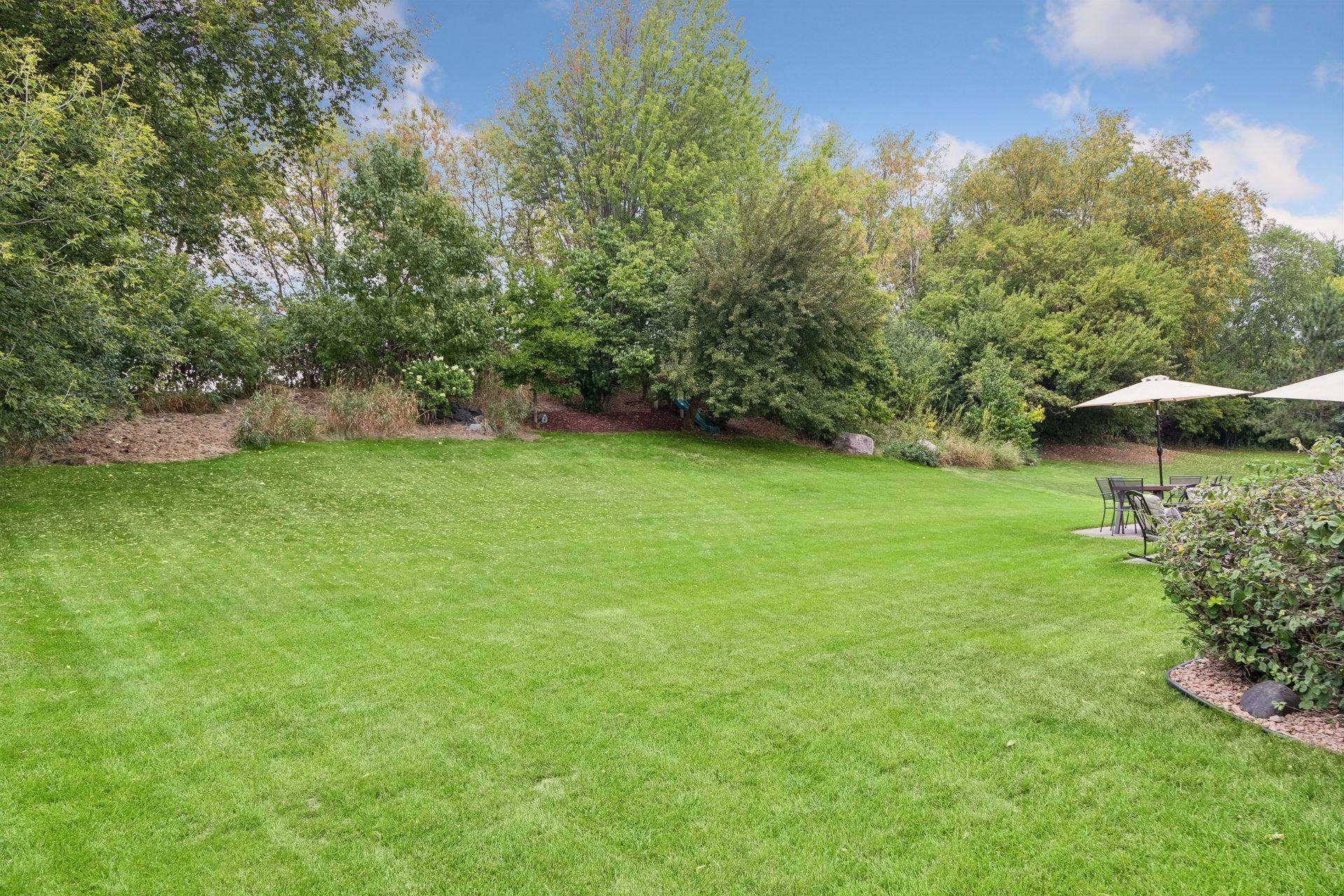8053 Enclave Bay, Woodbury, MN 55125 8053 Enclave Bay, Woodbury, MN 55125