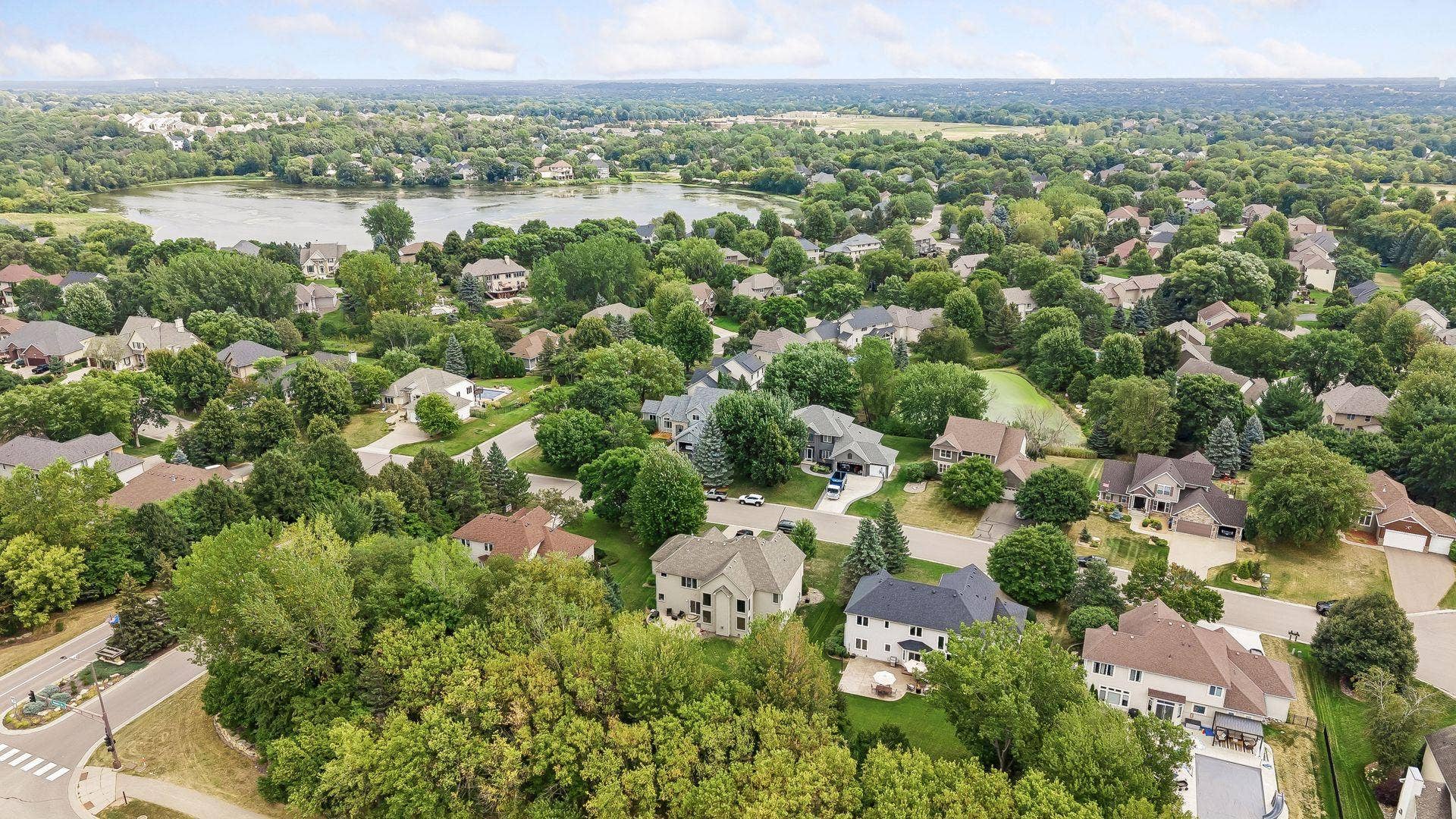 8053 Enclave Bay, Woodbury, MN 55125 8053 Enclave Bay, Woodbury, MN 55125
