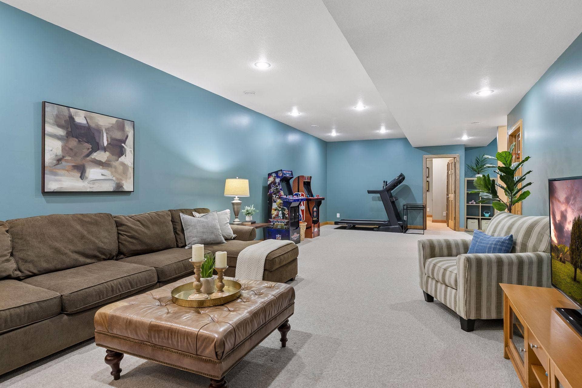 8053 Enclave Bay, Woodbury, MN 55125 8053 Enclave Bay, Woodbury, MN 55125