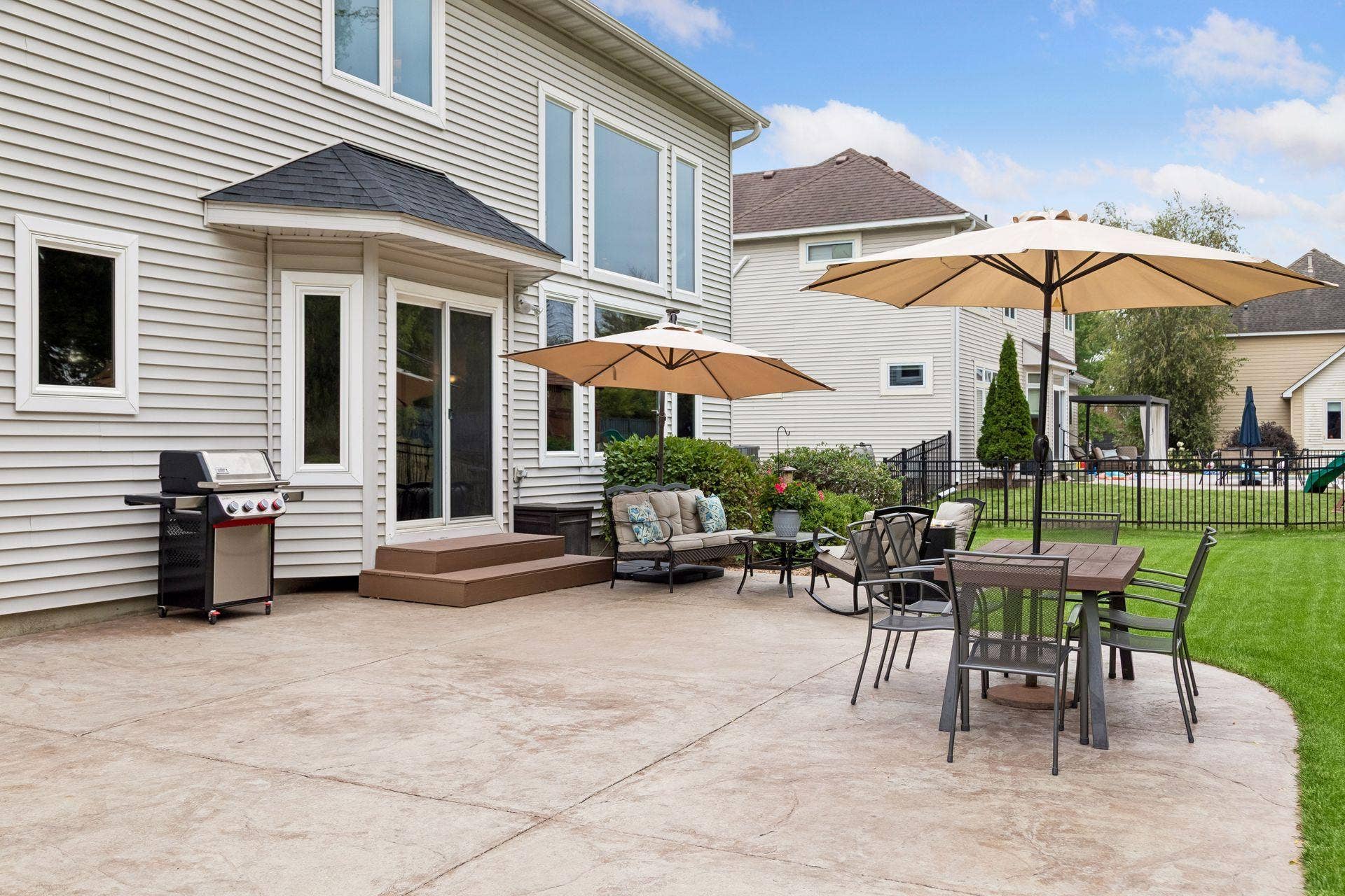 8053 Enclave Bay, Woodbury, MN 55125 8053 Enclave Bay, Woodbury, MN 55125