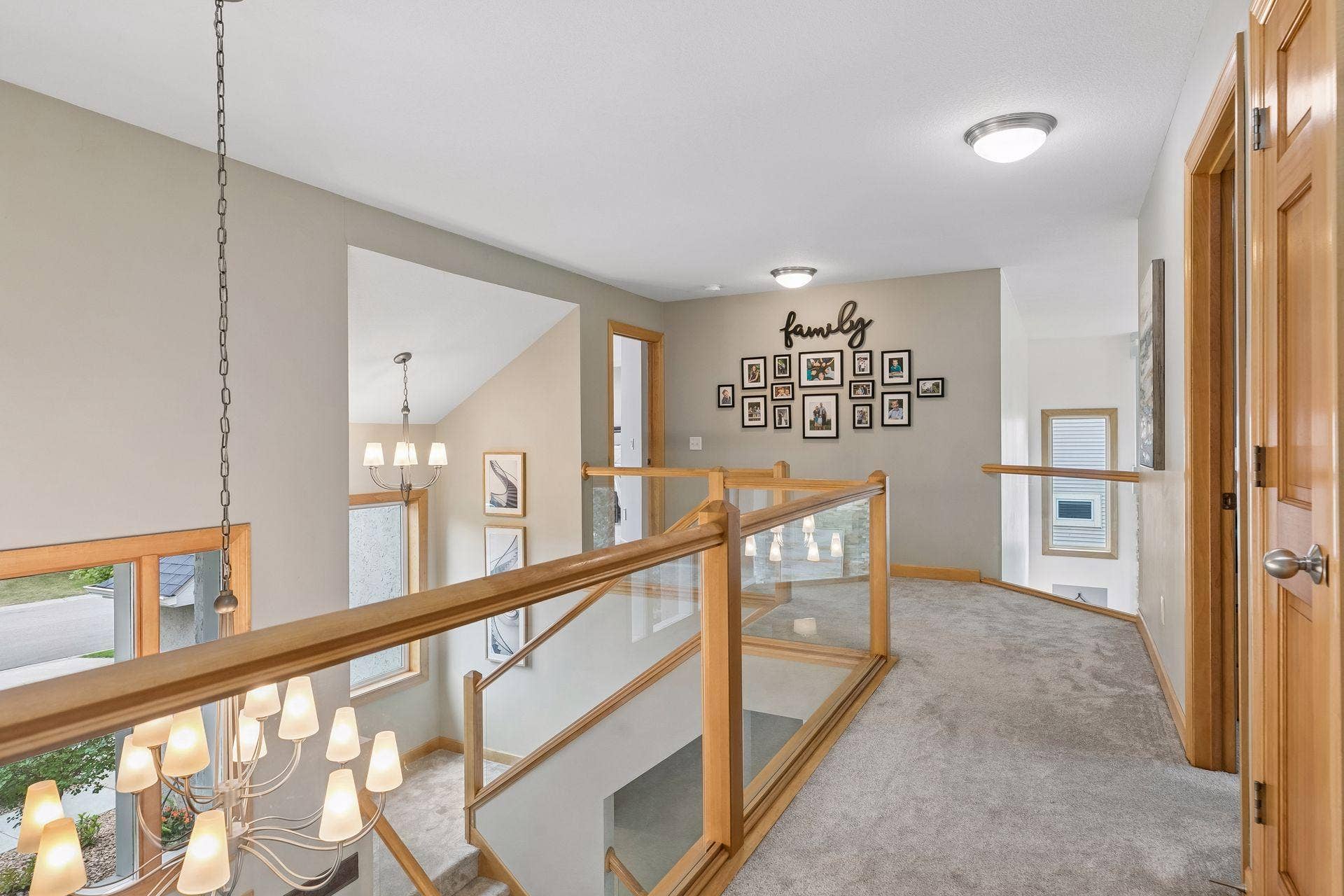 8053 Enclave Bay, Woodbury, MN 55125 8053 Enclave Bay, Woodbury, MN 55125