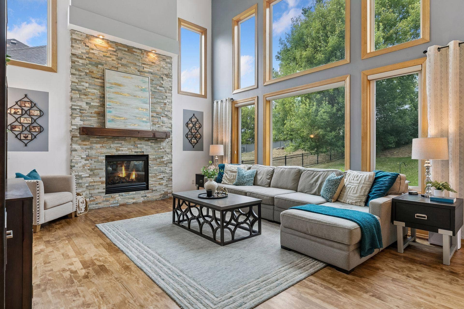 8053 Enclave Bay, Woodbury, MN 55125 8053 Enclave Bay, Woodbury, MN 55125