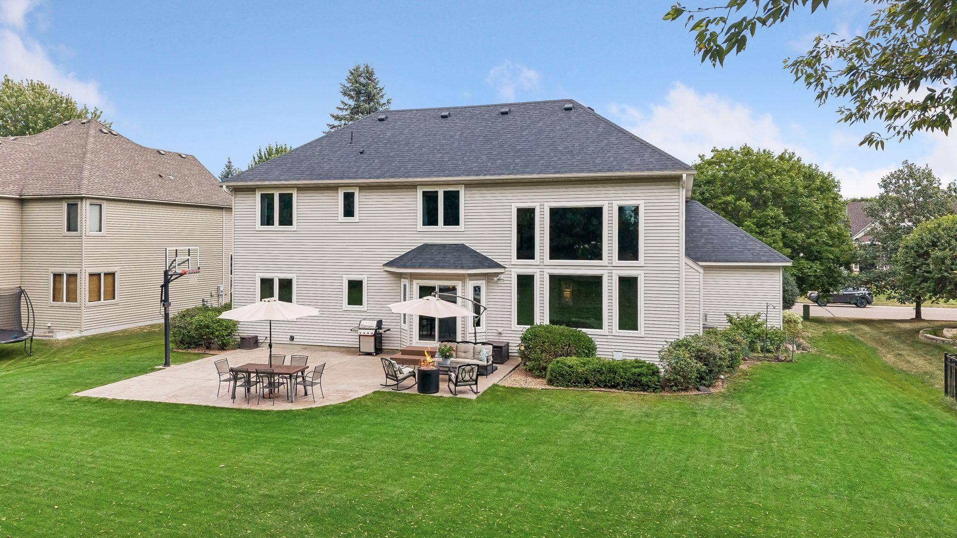 8053 Enclave Bay, Woodbury, MN 55125 8053 Enclave Bay, Woodbury, MN 55125