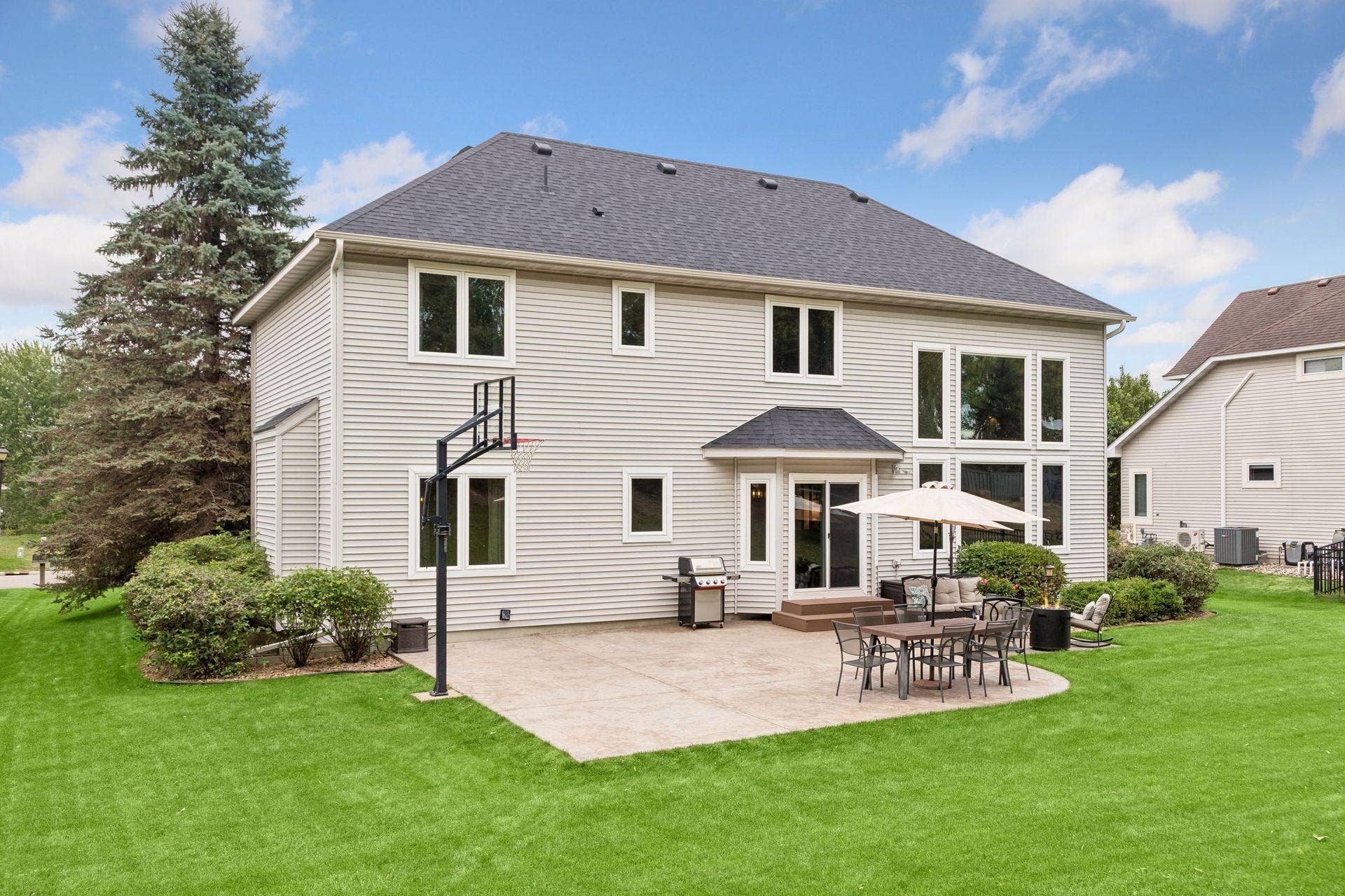 8053 Enclave Bay, Woodbury, MN 55125 8053 Enclave Bay, Woodbury, MN 55125
