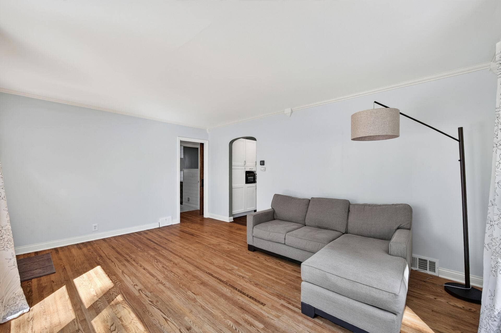 4619 Ivanhoe Place, Columbia Heights, MN 55421 Living Room