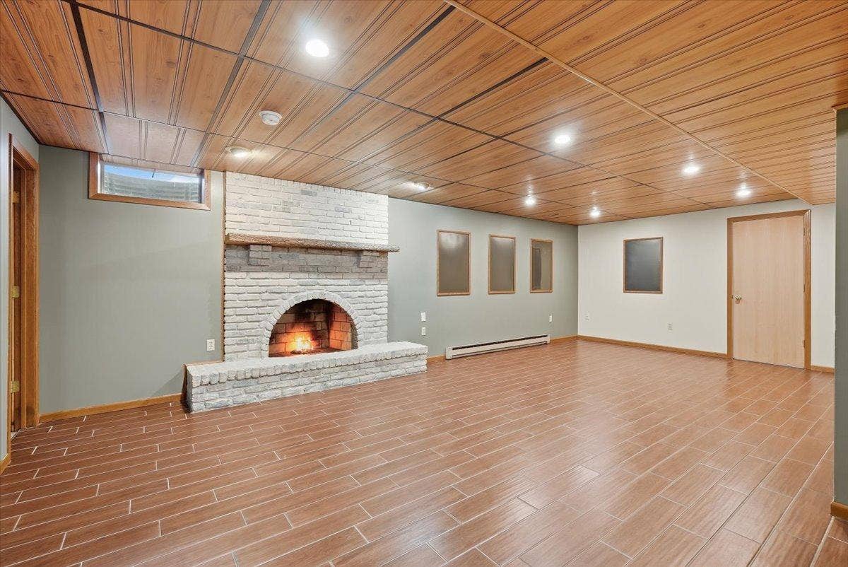 19-Lower Living Room.jpg