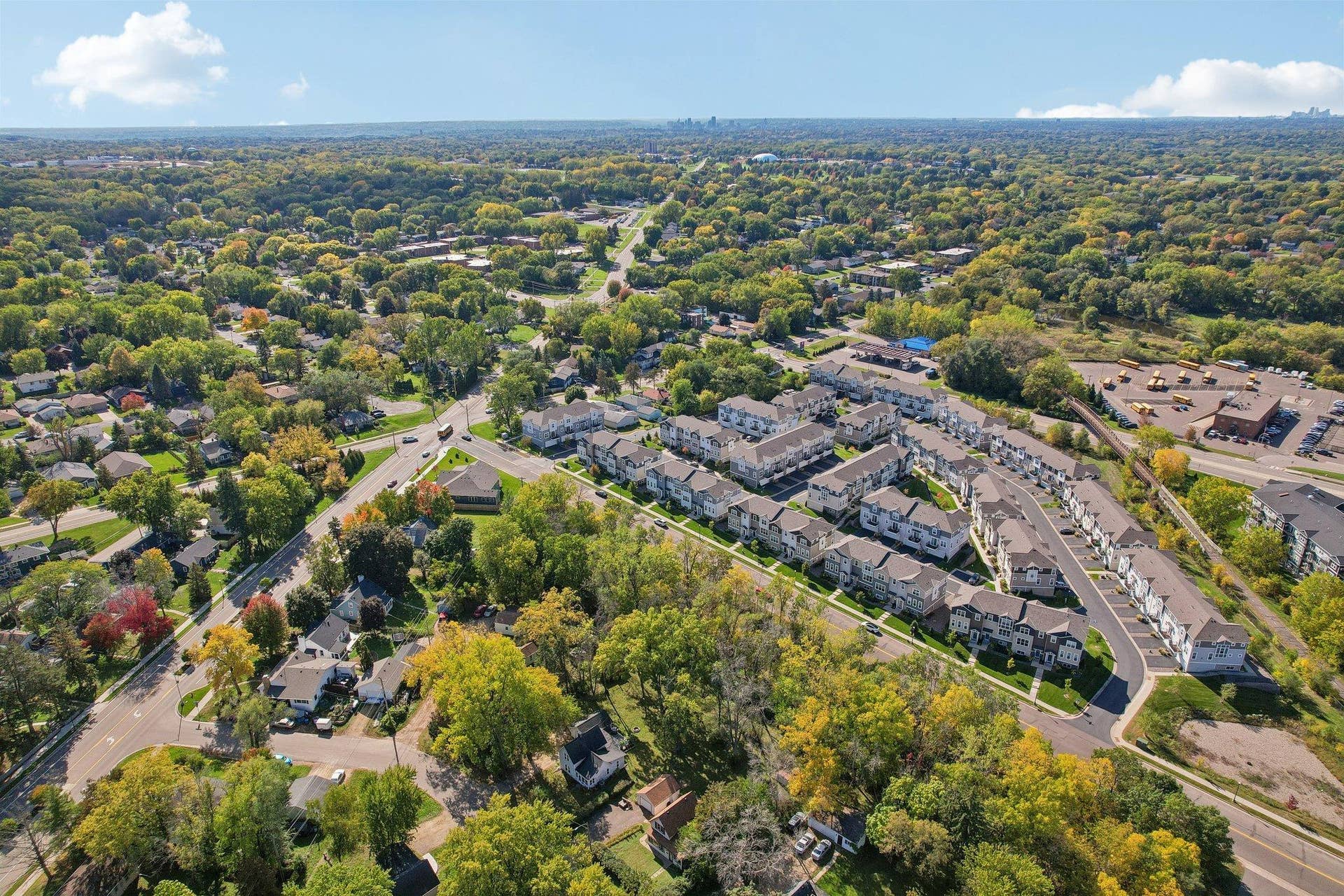 2229 Oak Hill Place, North Saint Paul, MN 55109 44-web-or-mls-Oak Hill Pl-S0610-042.jpg