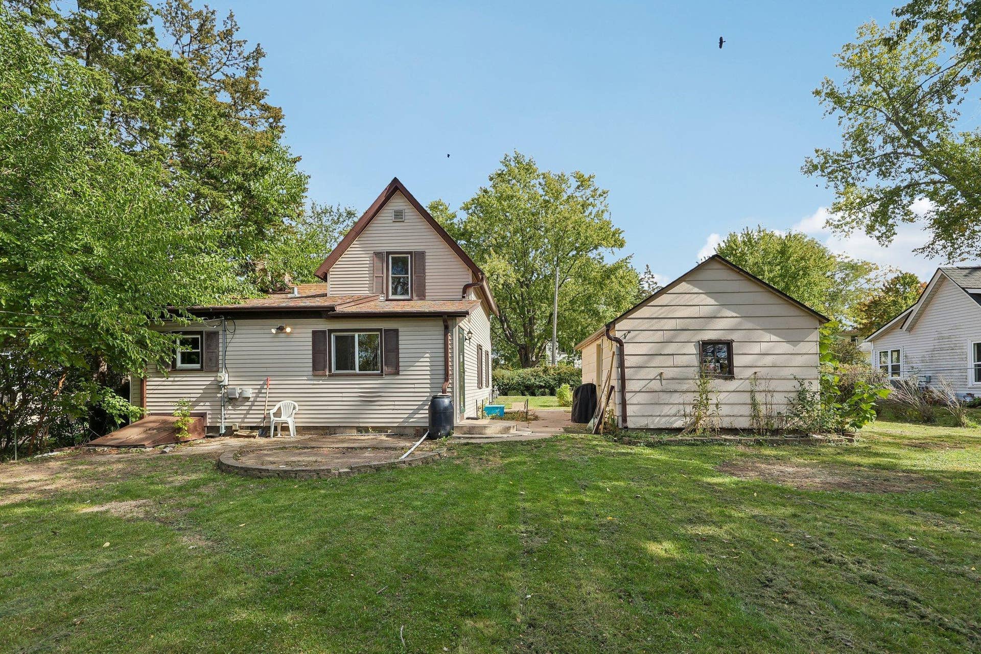 2229 Oak Hill Place, North Saint Paul, MN 55109 37-web-or-mls-Oak Hill Pl-S0610-035.jpg
