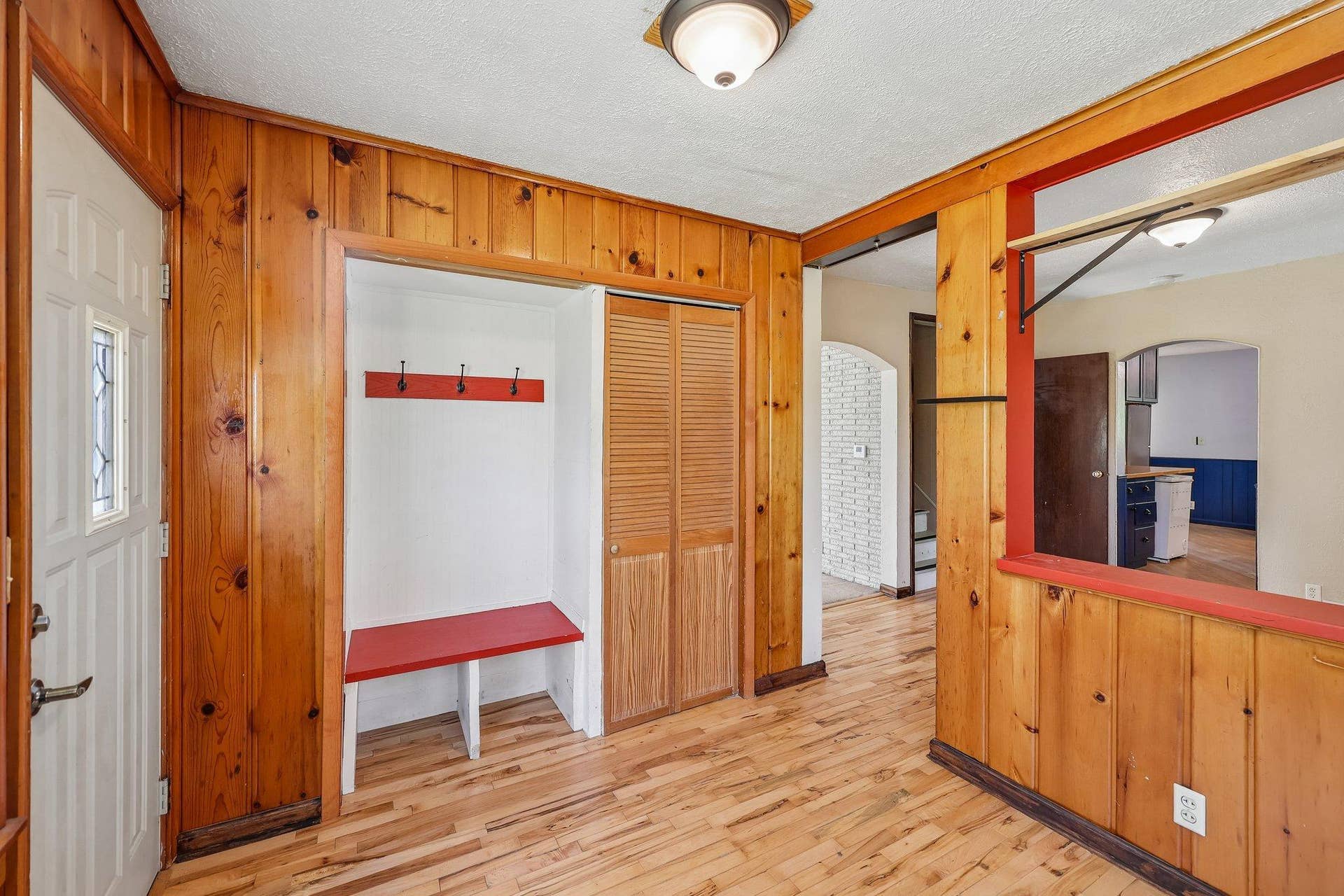 2229 Oak Hill Place, North Saint Paul, MN 55109 9-web-or-mls-Oak Hill Pl-S0610-007.jpg