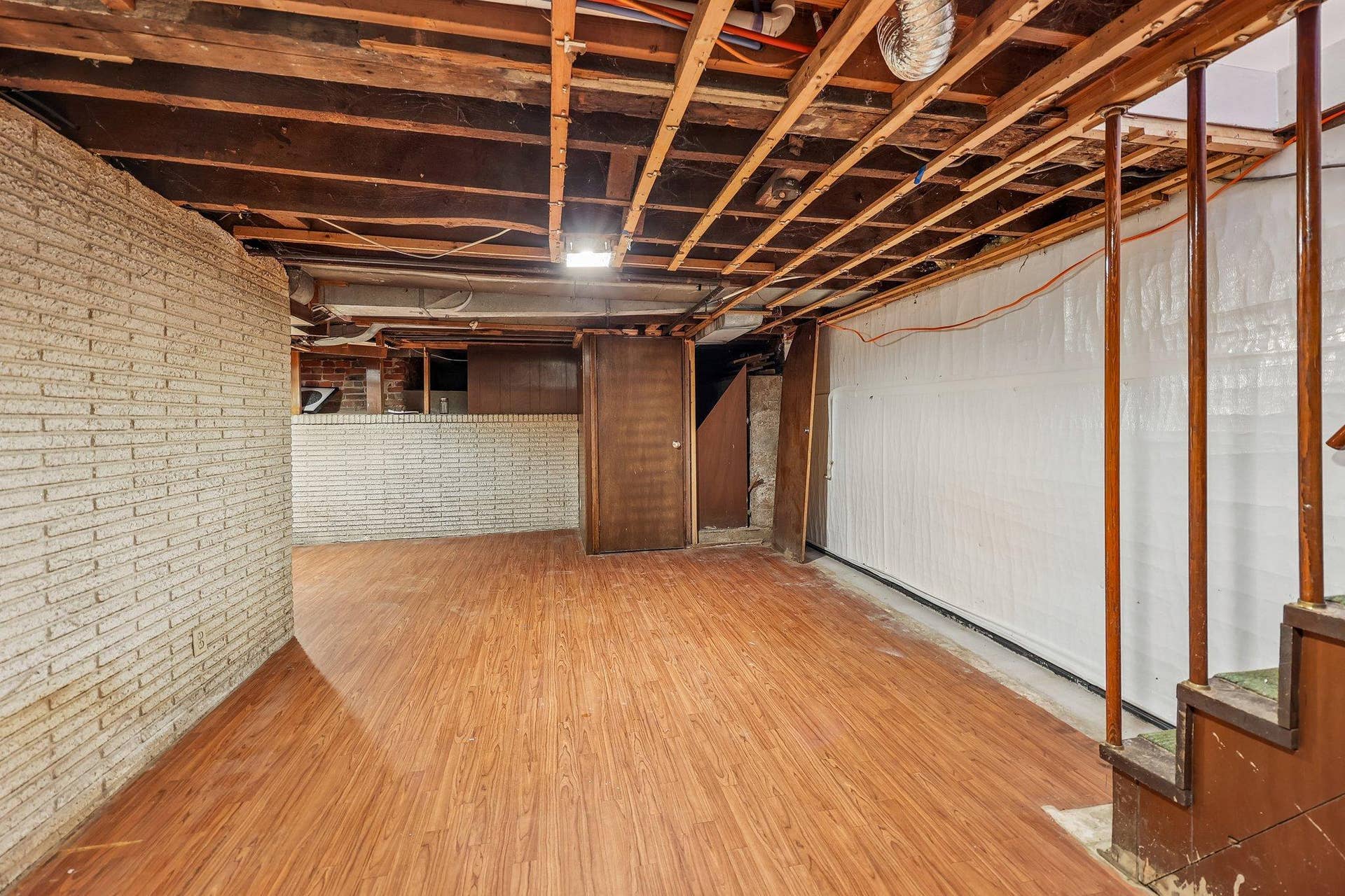2229 Oak Hill Place, North Saint Paul, MN 55109 34-web-or-mls-Oak Hill Pl-S0610-032.jpg