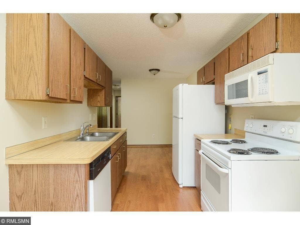 6501 84th Court N, Brooklyn Park, MN 55445 6501 84th Court N, Brooklyn Park, MN 55445