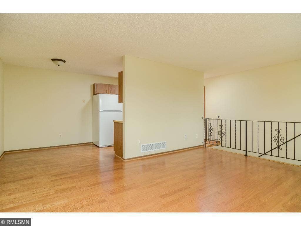 6501 84th Court N, Brooklyn Park, MN 55445 6501 84th Court N, Brooklyn Park, MN 55445
