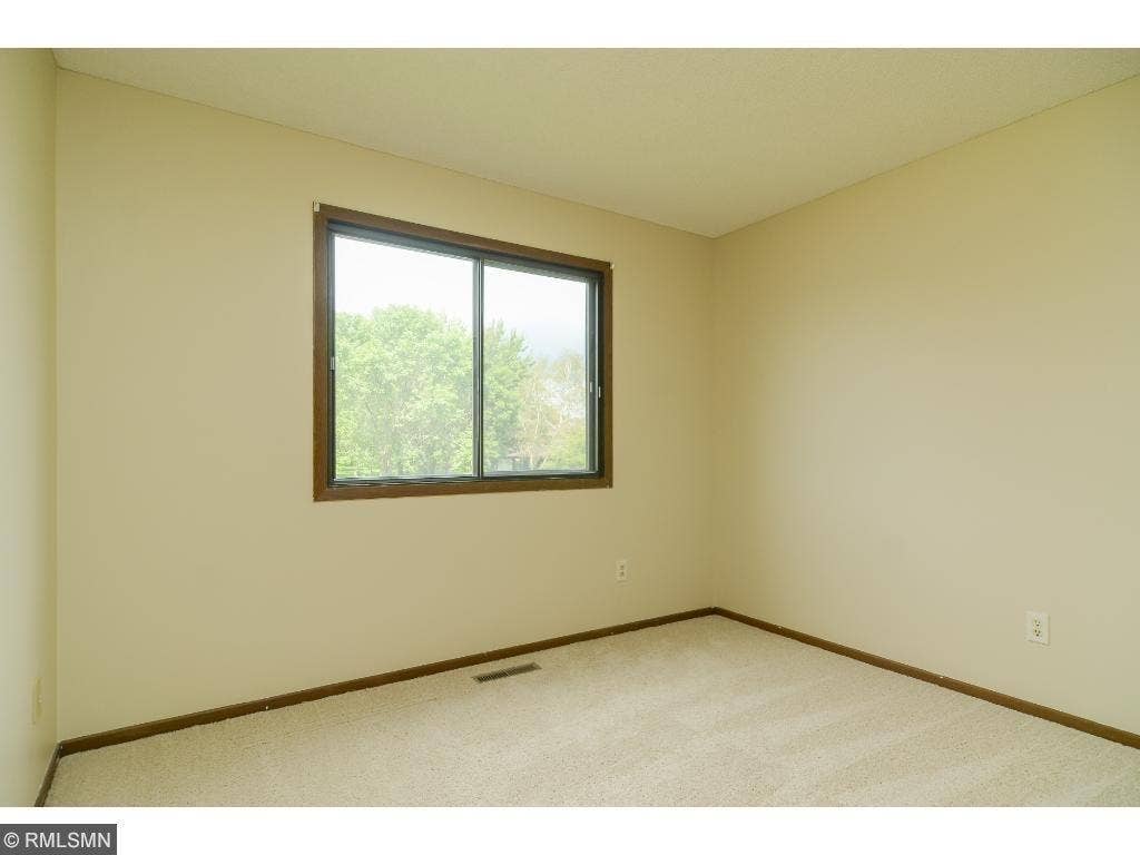 6501 84th Court N, Brooklyn Park, MN 55445 6501 84th Court N, Brooklyn Park, MN 55445