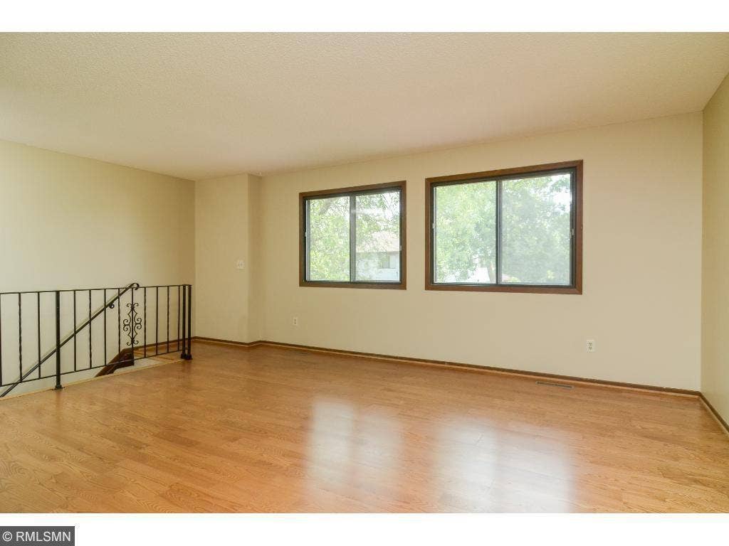 6501 84th Court N, Brooklyn Park, MN 55445 6501 84th Court N, Brooklyn Park, MN 55445
