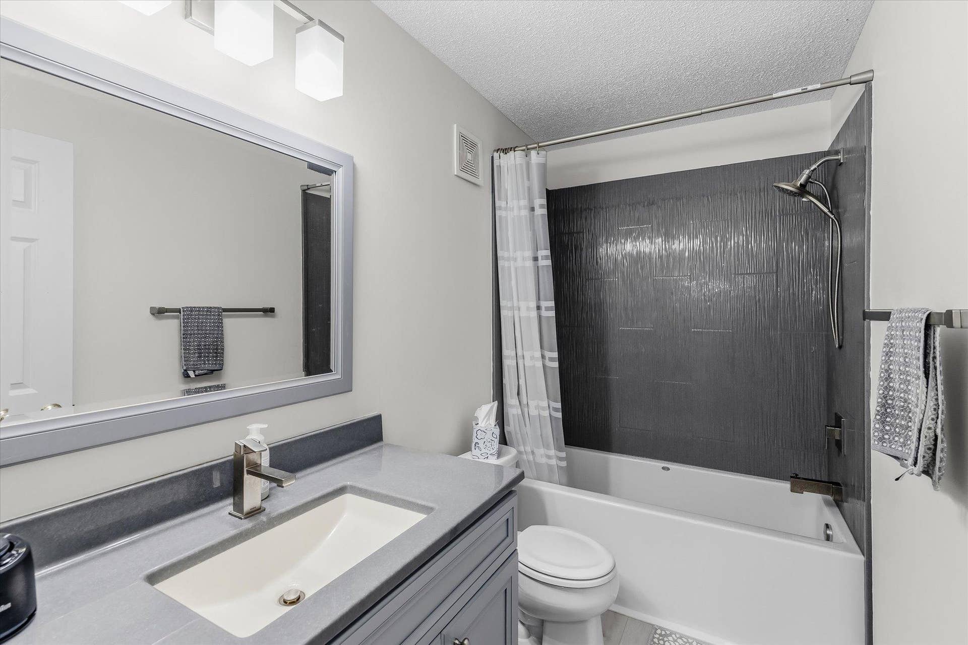 7856 Heinbuch Trail, Woodbury, MN 55125 29-Heinbuch.Trail (29).jpg