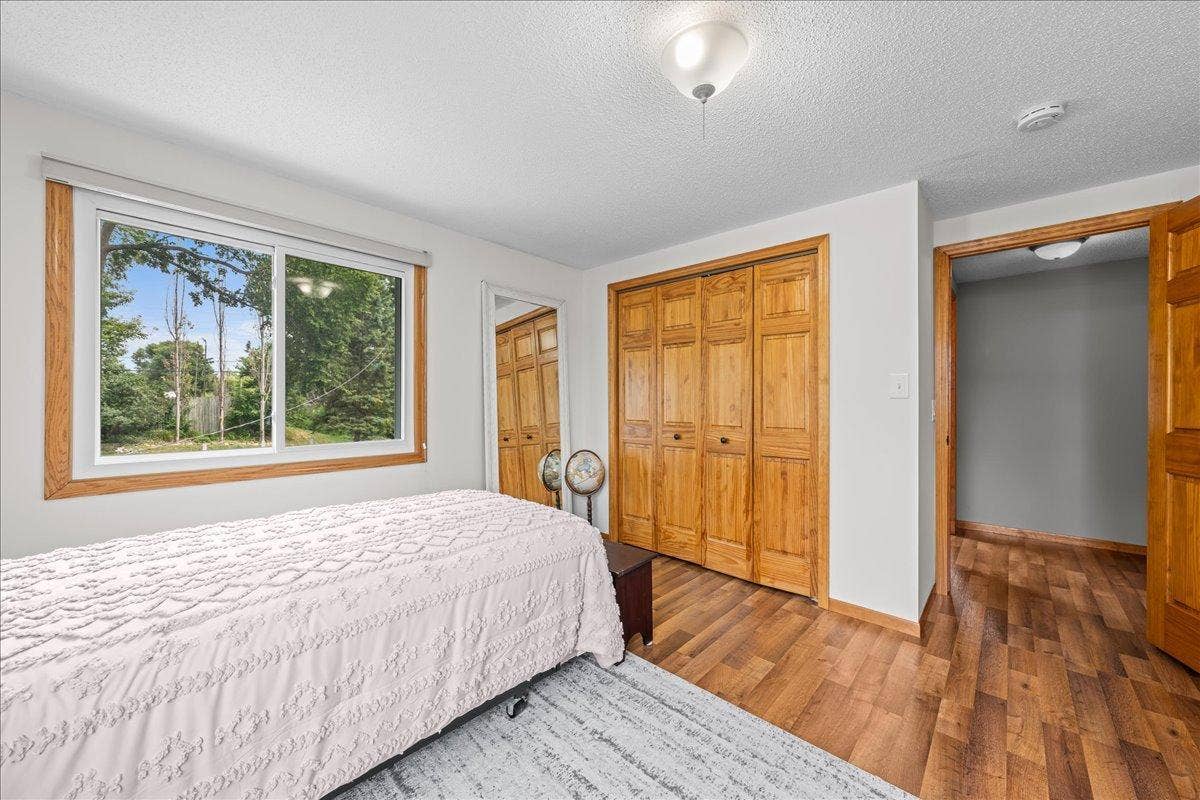 198 Ferndale Street N, Maplewood, MN 55119 38-SNY03048.jpg