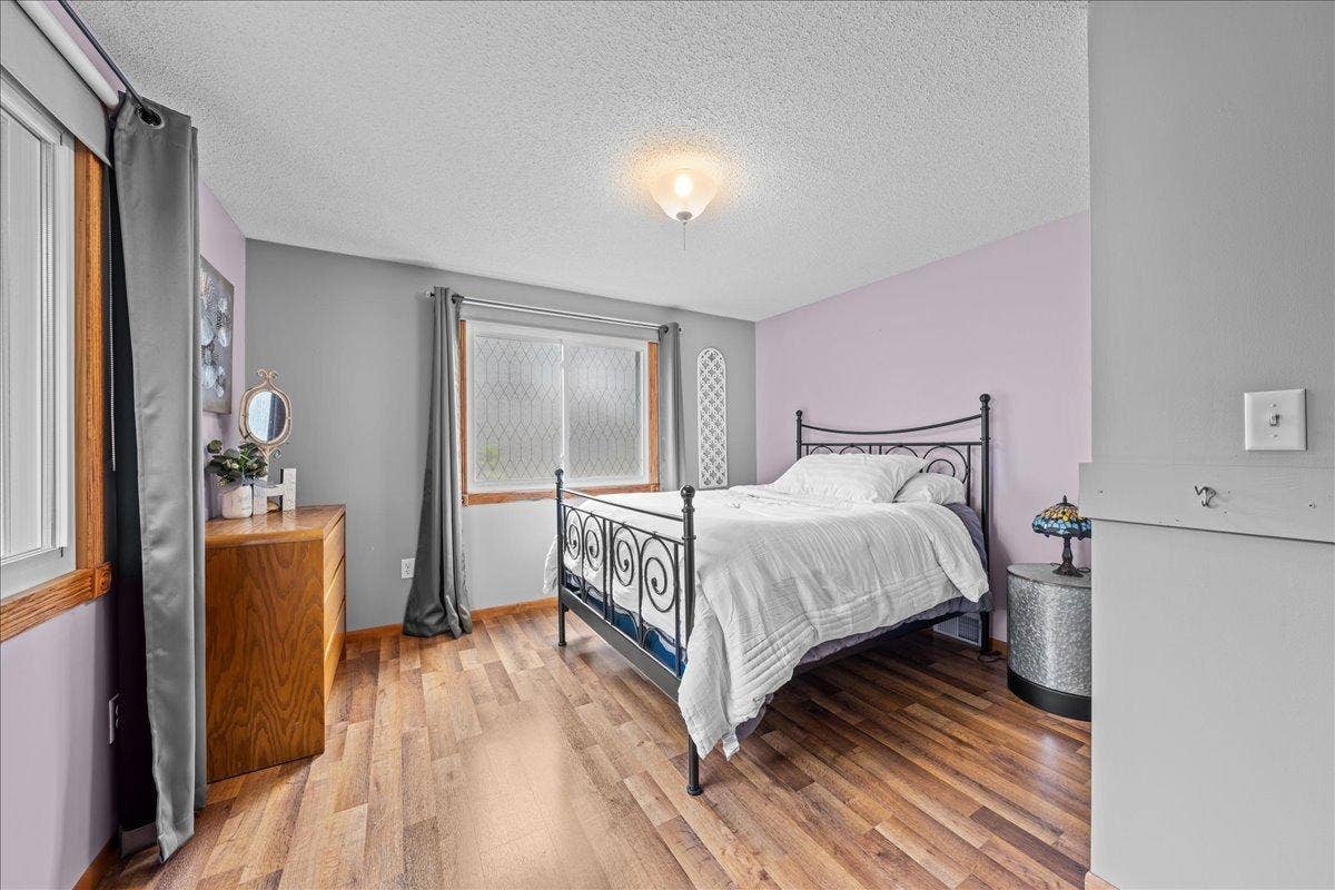 198 Ferndale Street N, Maplewood, MN 55119 36-SNY03039.jpg