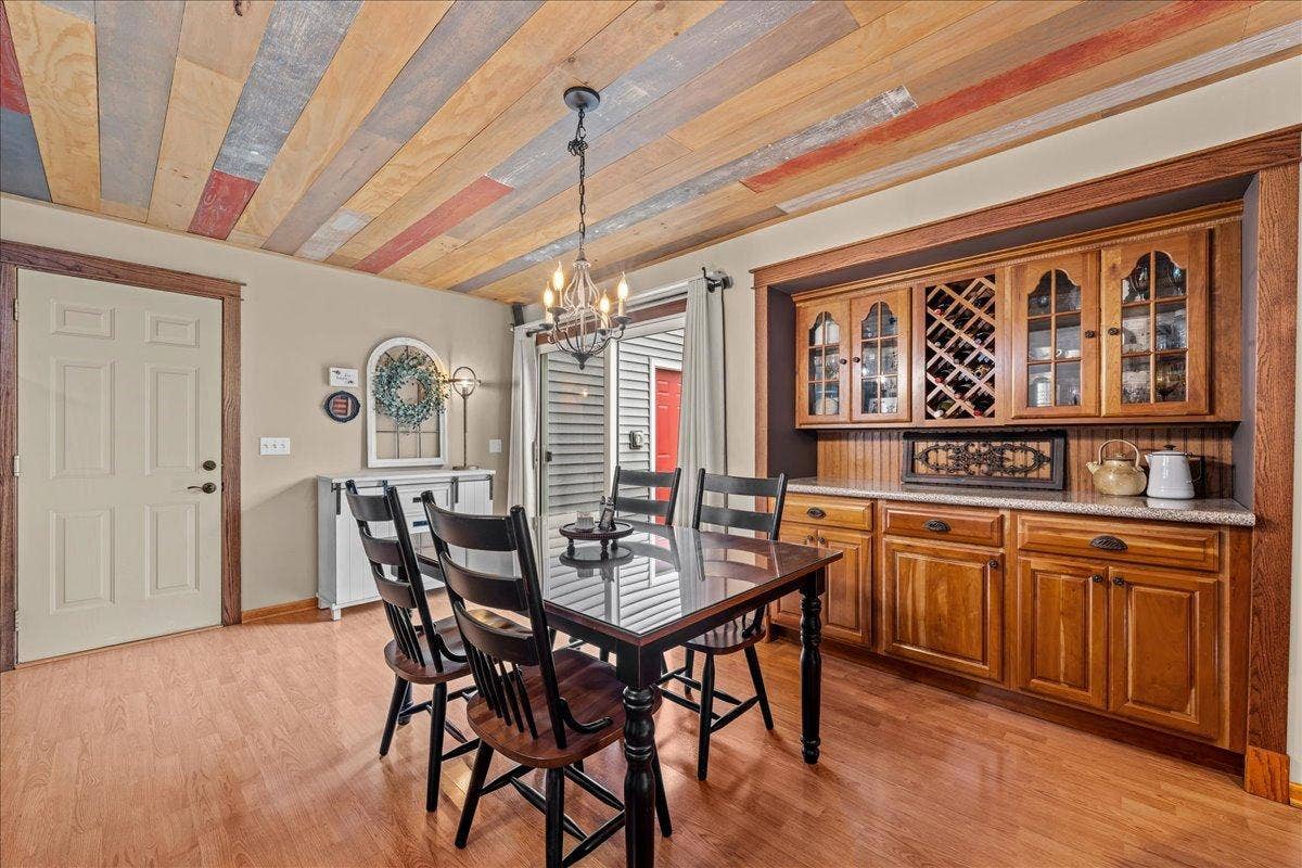 198 Ferndale Street N, Maplewood, MN 55119 22-SNY02973.jpg