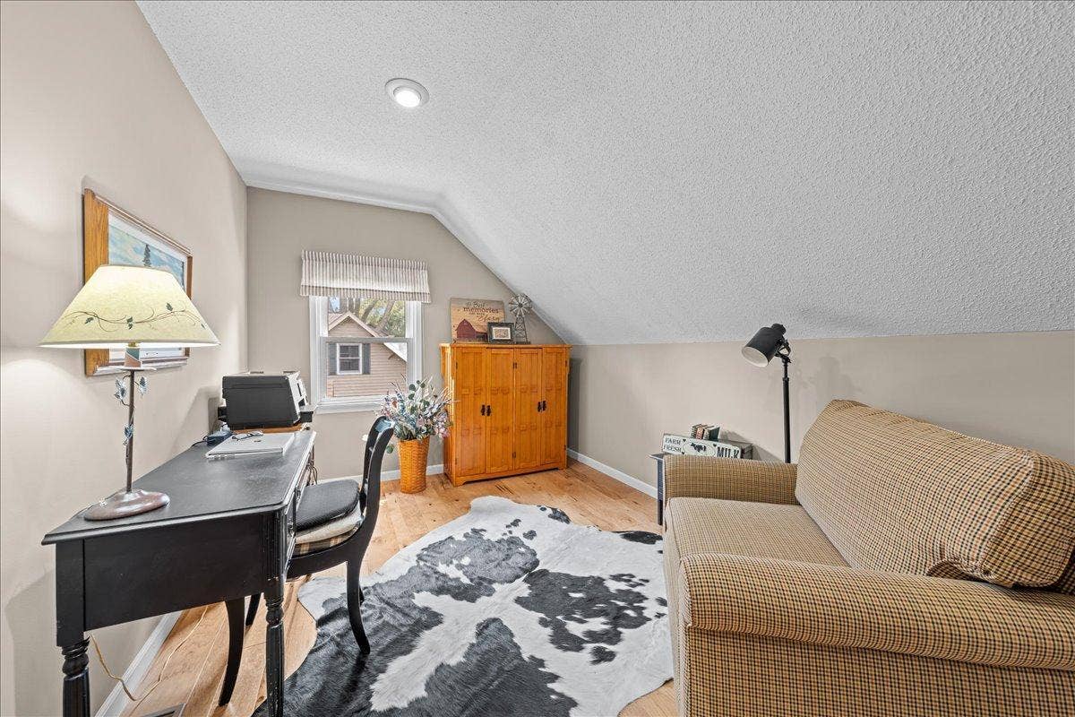 198 Ferndale Street N, Maplewood, MN 55119 26-SNY03003.jpg