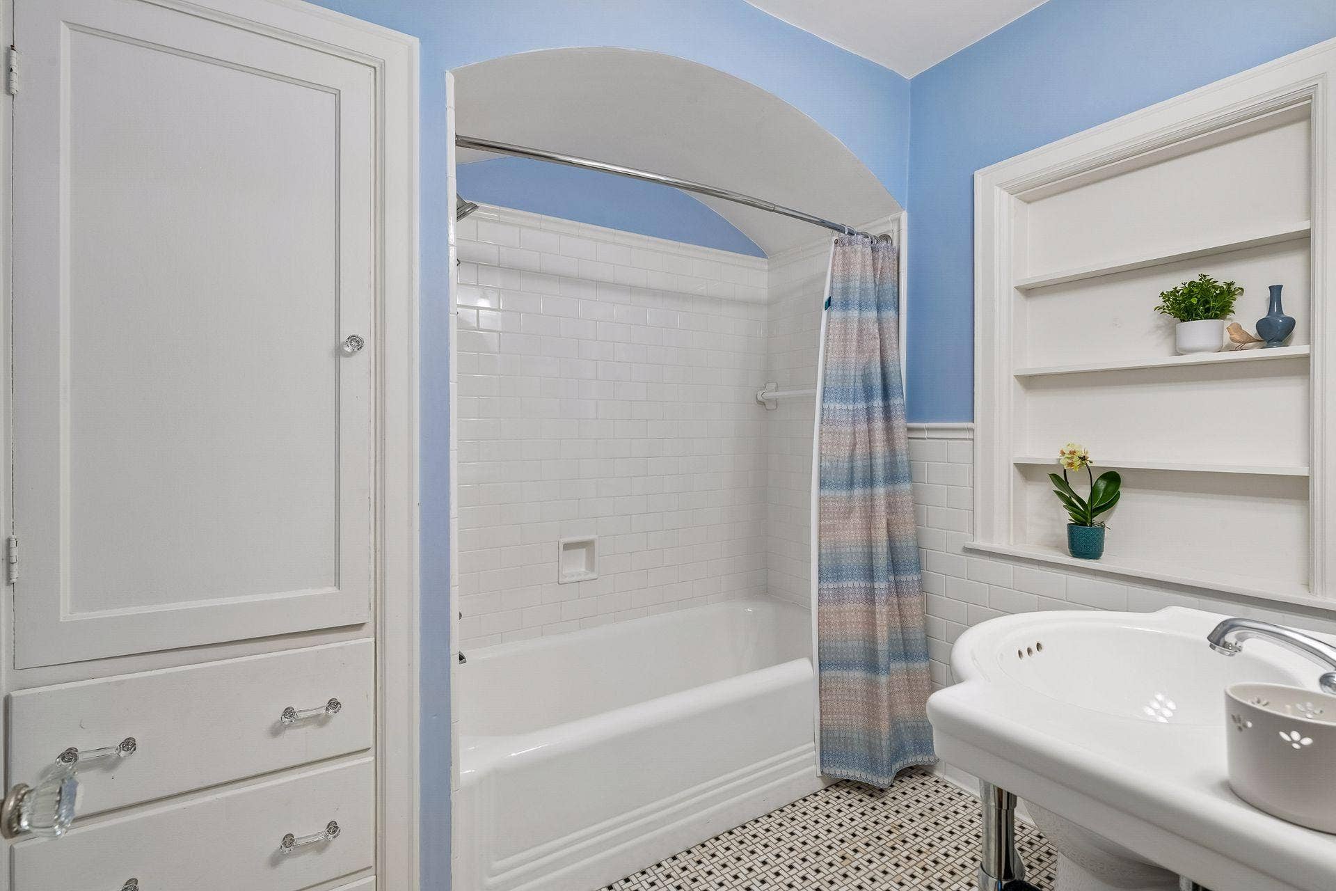 3821 Drew Avenue S, 42, Minneapolis, MN 55410 3821 Drew Avenue S, 42, Minneapolis, MN 55410