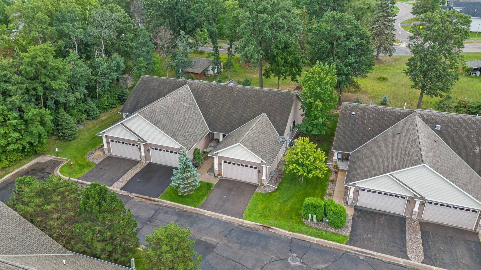 5845 Oakgreen Court N, Stillwater, MN 55082 4-web-or-mls-5845 Oakgreen Court North Stillwater-6.jpg