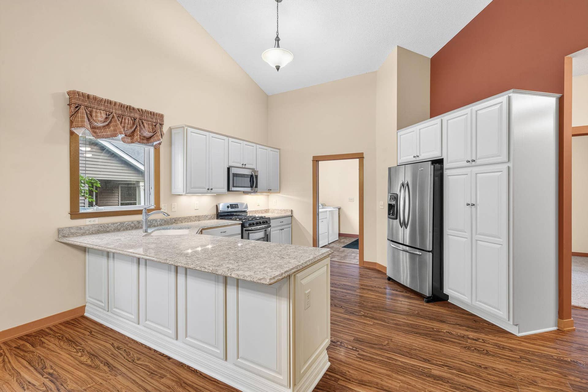 5845 Oakgreen Court N, Stillwater, MN 55082 10-web-or-mls-5845 Oakgreen Court North Stillwater-17.jpg