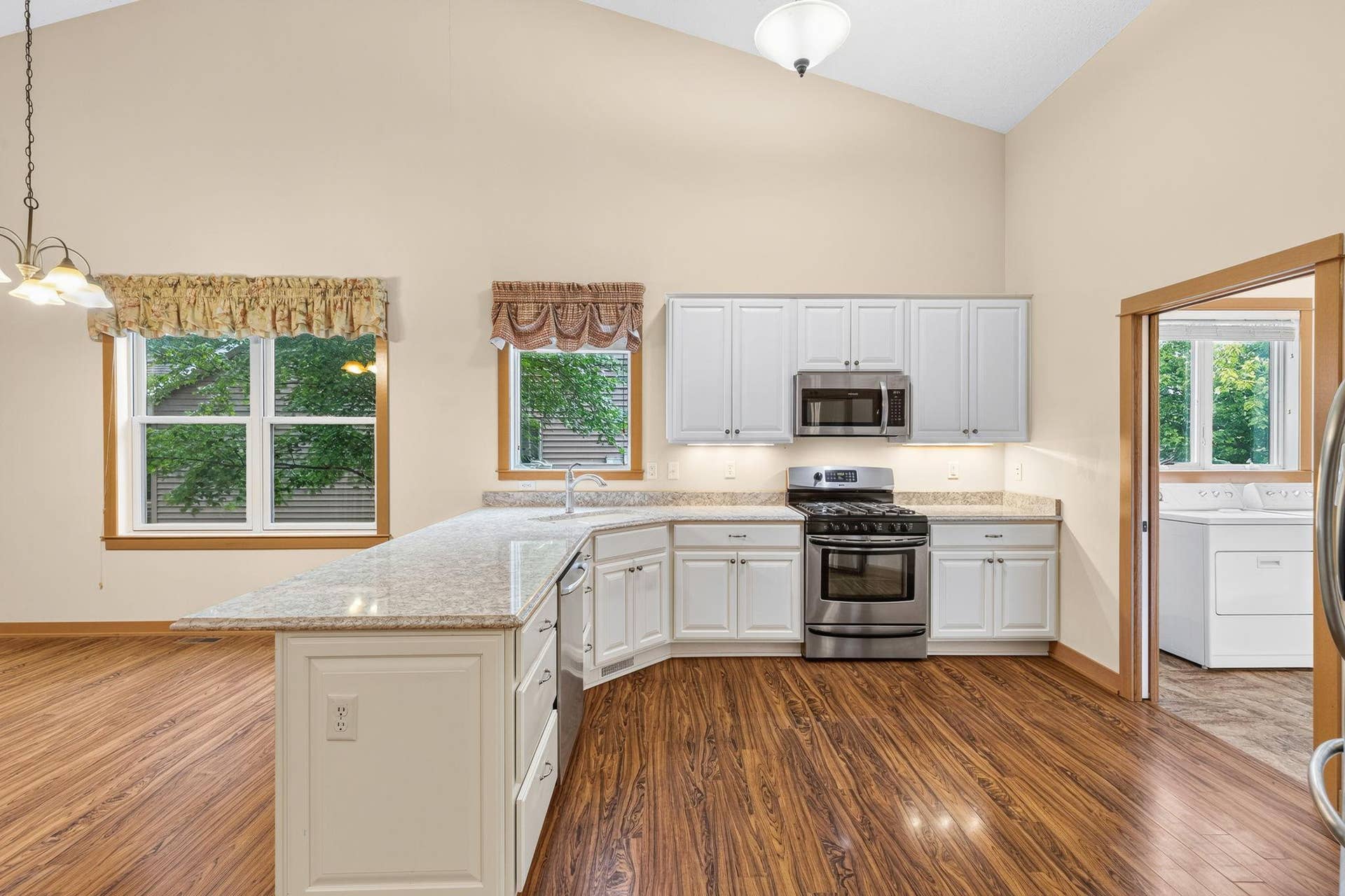 5845 Oakgreen Court N, Stillwater, MN 55082 12-web-or-mls-5845 Oakgreen Court North Stillwater-19.jpg