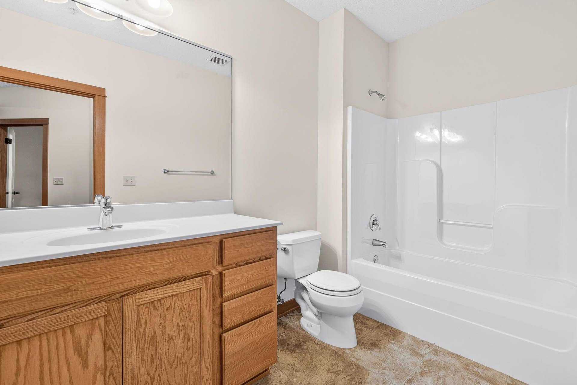 5845 Oakgreen Court N, Stillwater, MN 55082 28-web-or-mls-5845 Oakgreen Court North Stillwater-23.jpg