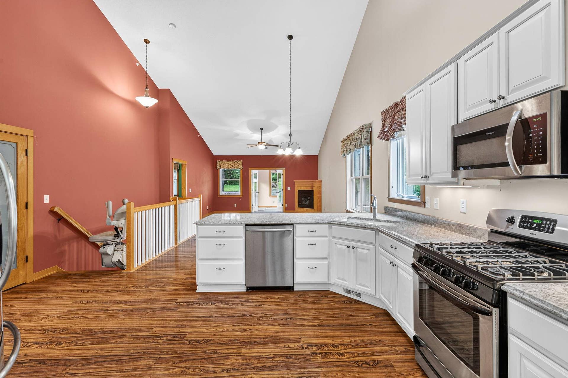 5845 Oakgreen Court N, Stillwater, MN 55082 14-web-or-mls-5845 Oakgreen Court North Stillwater-21.jpg